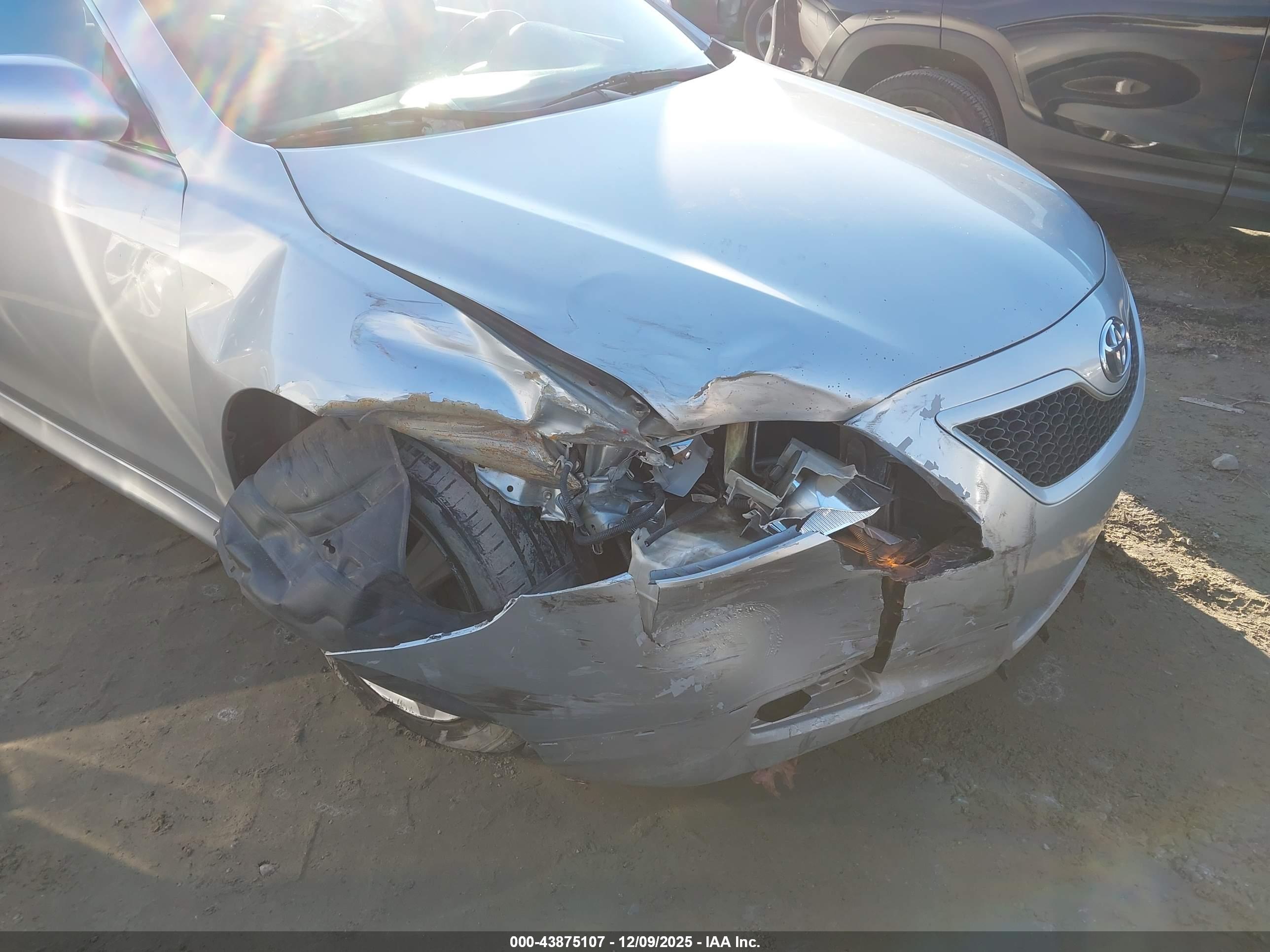 TOYOTA CAMRY image 6