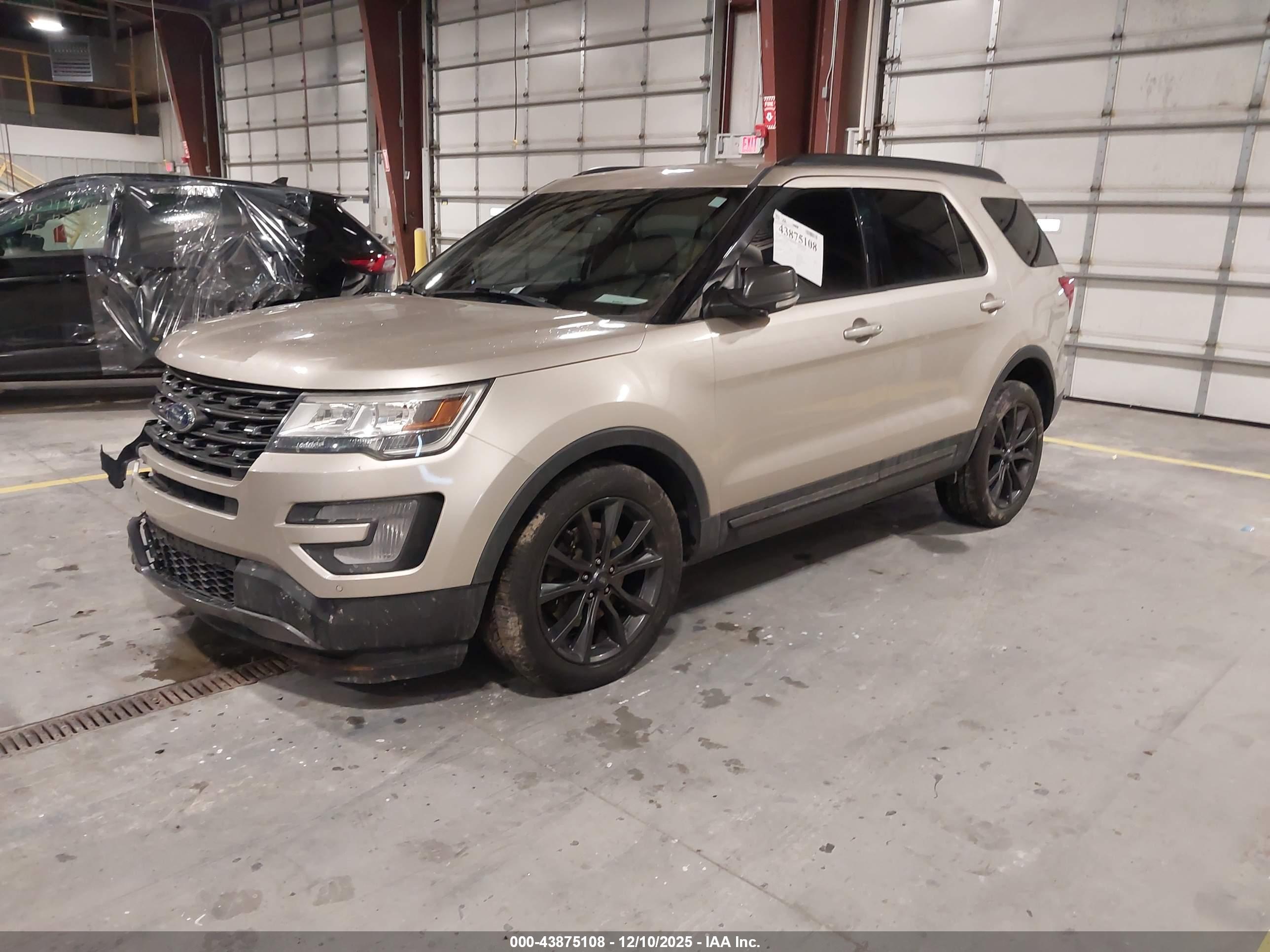 FORD EXPLORER image 2