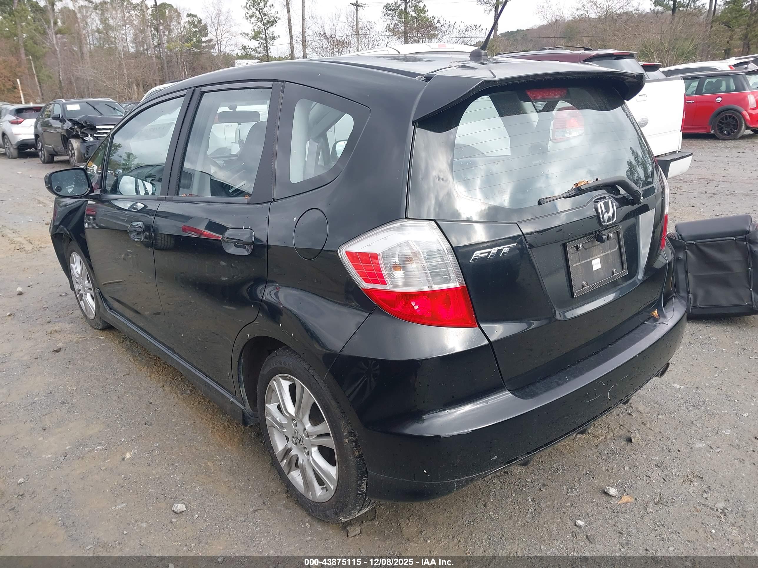 HONDA FIT image 3