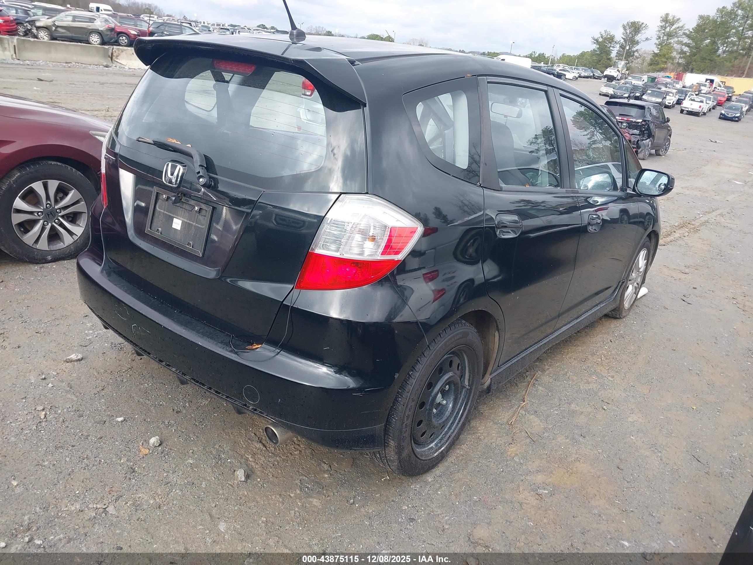 HONDA FIT image 4