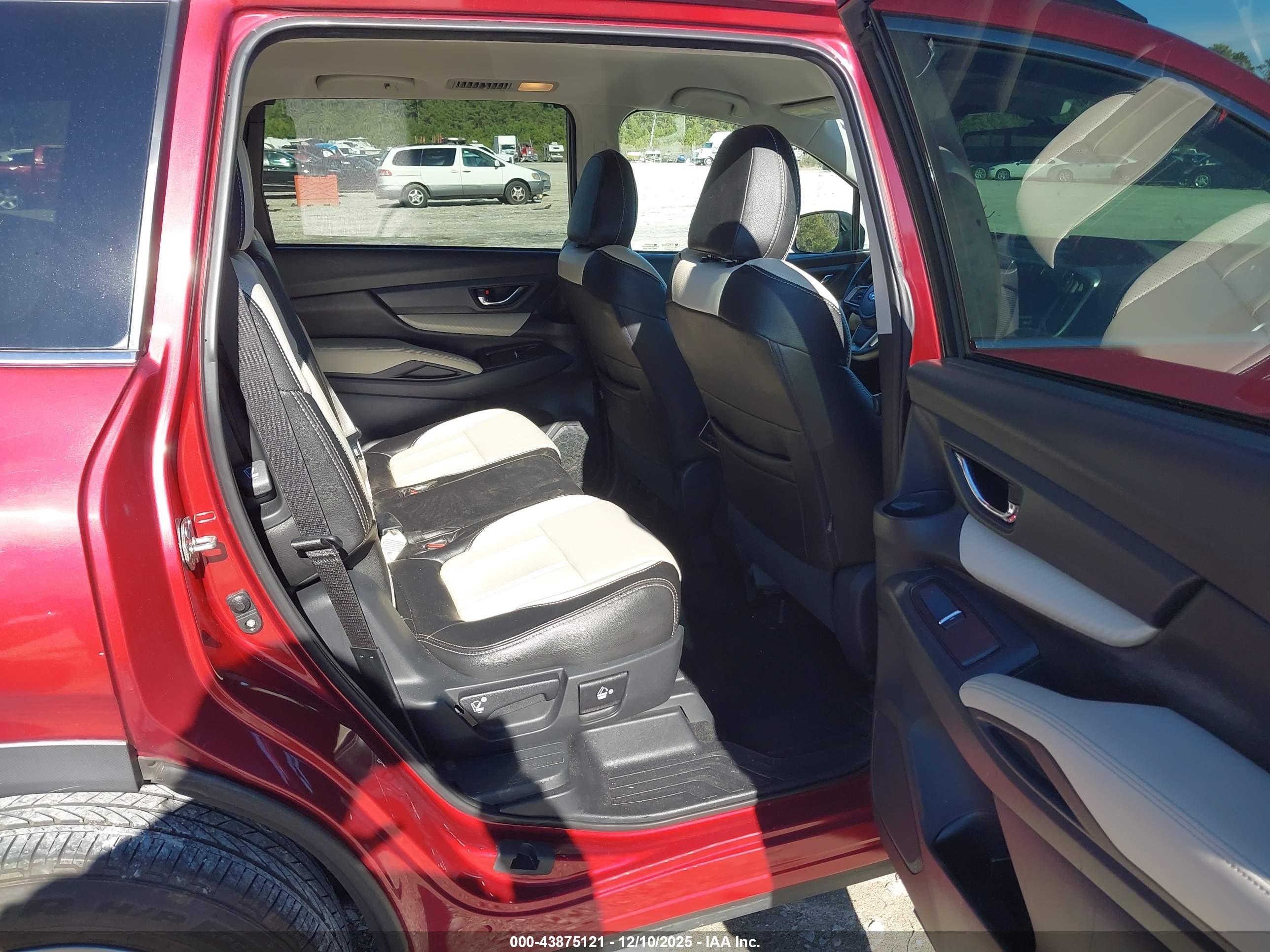 SUBARU ASCENT image 8