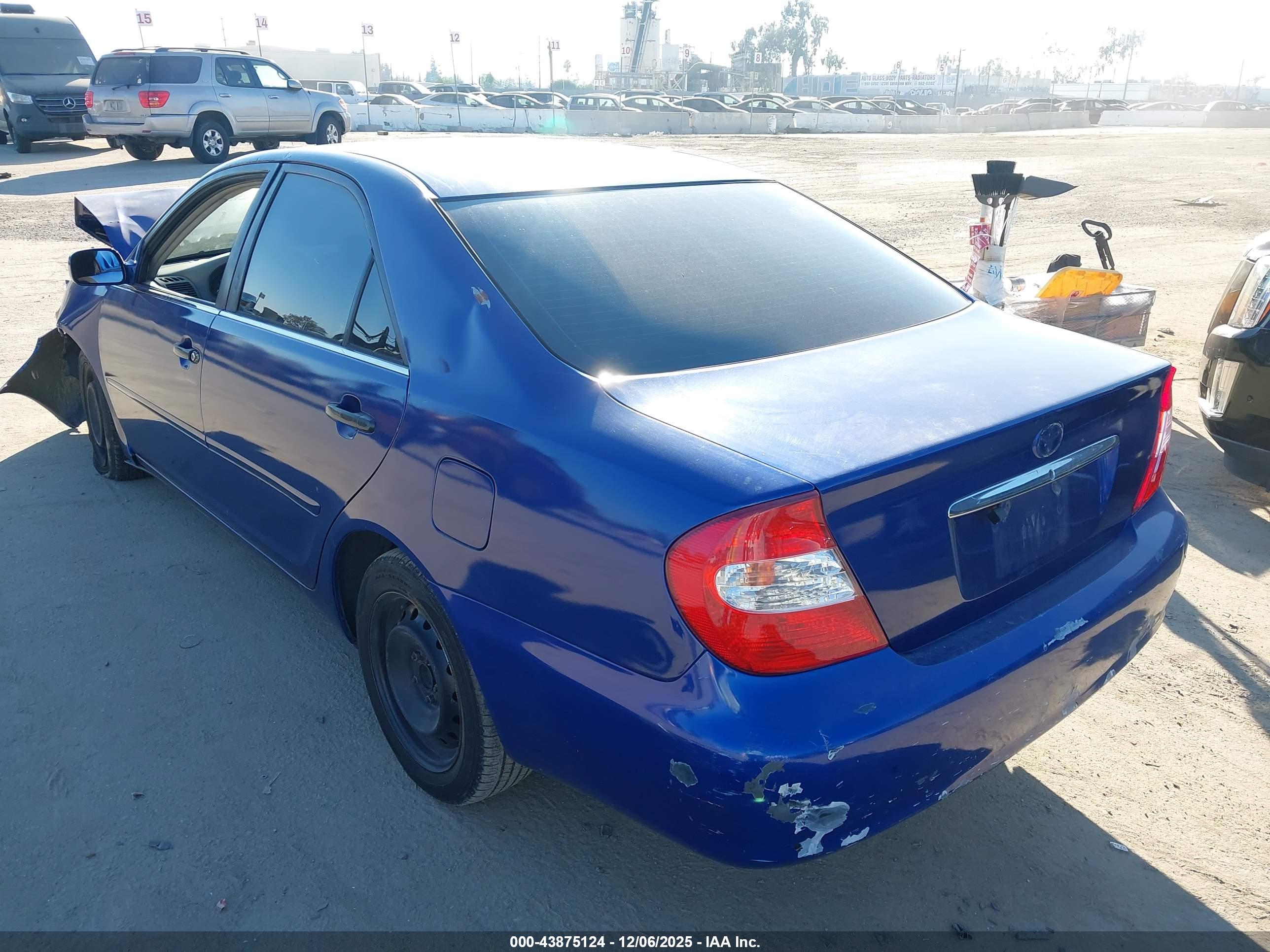TOYOTA CAMRY image 3