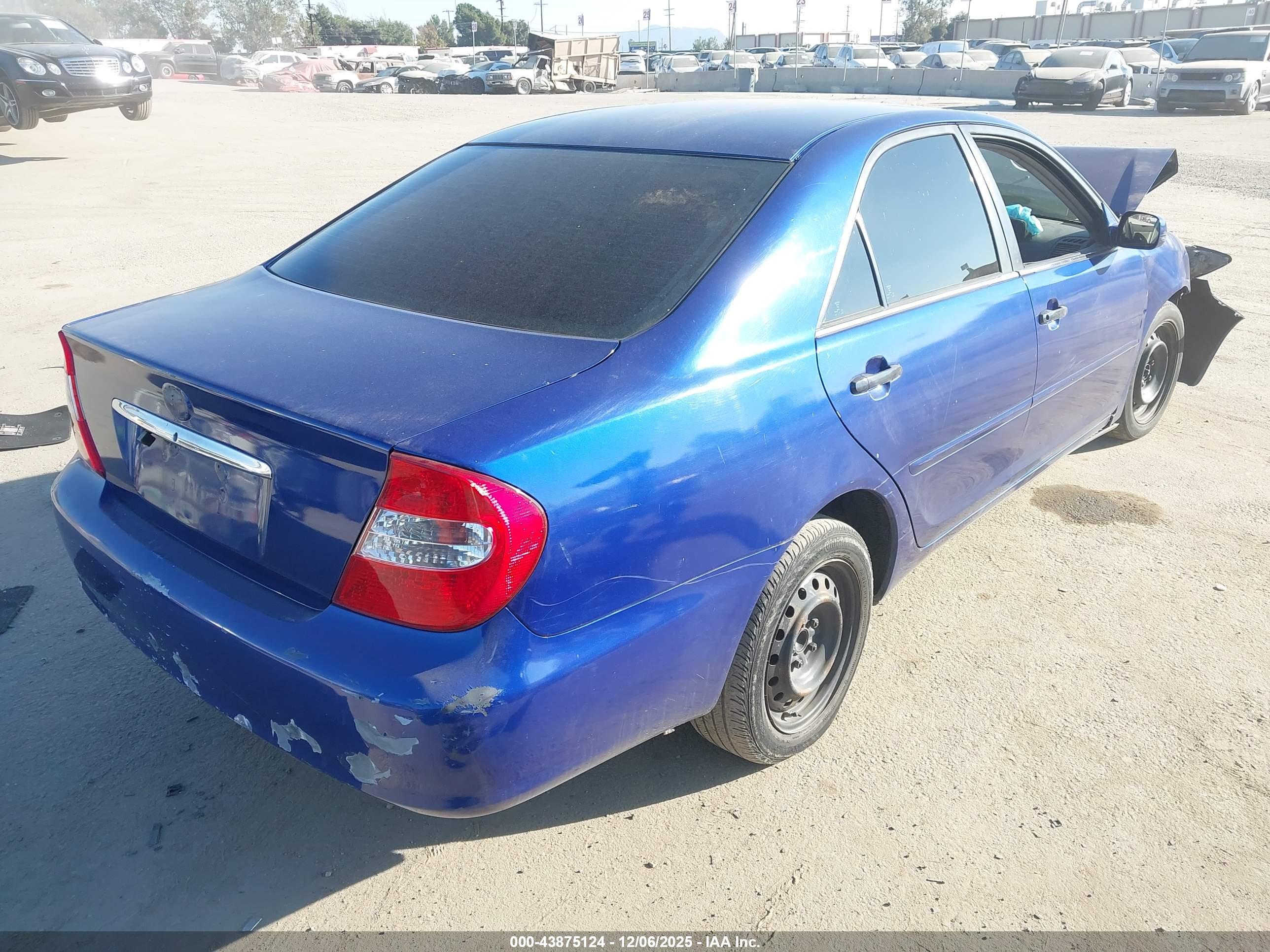 TOYOTA CAMRY image 4
