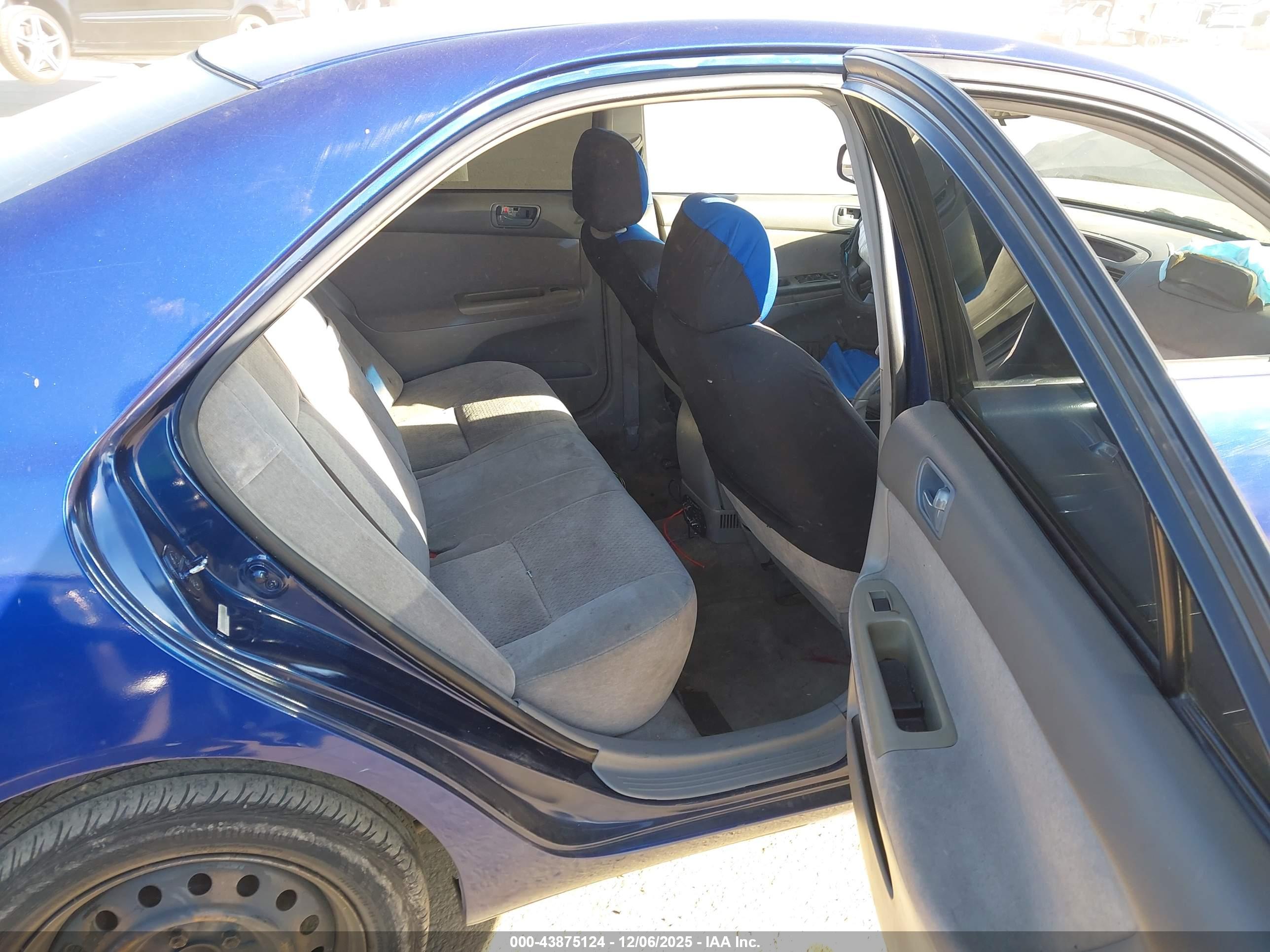 TOYOTA CAMRY image 8