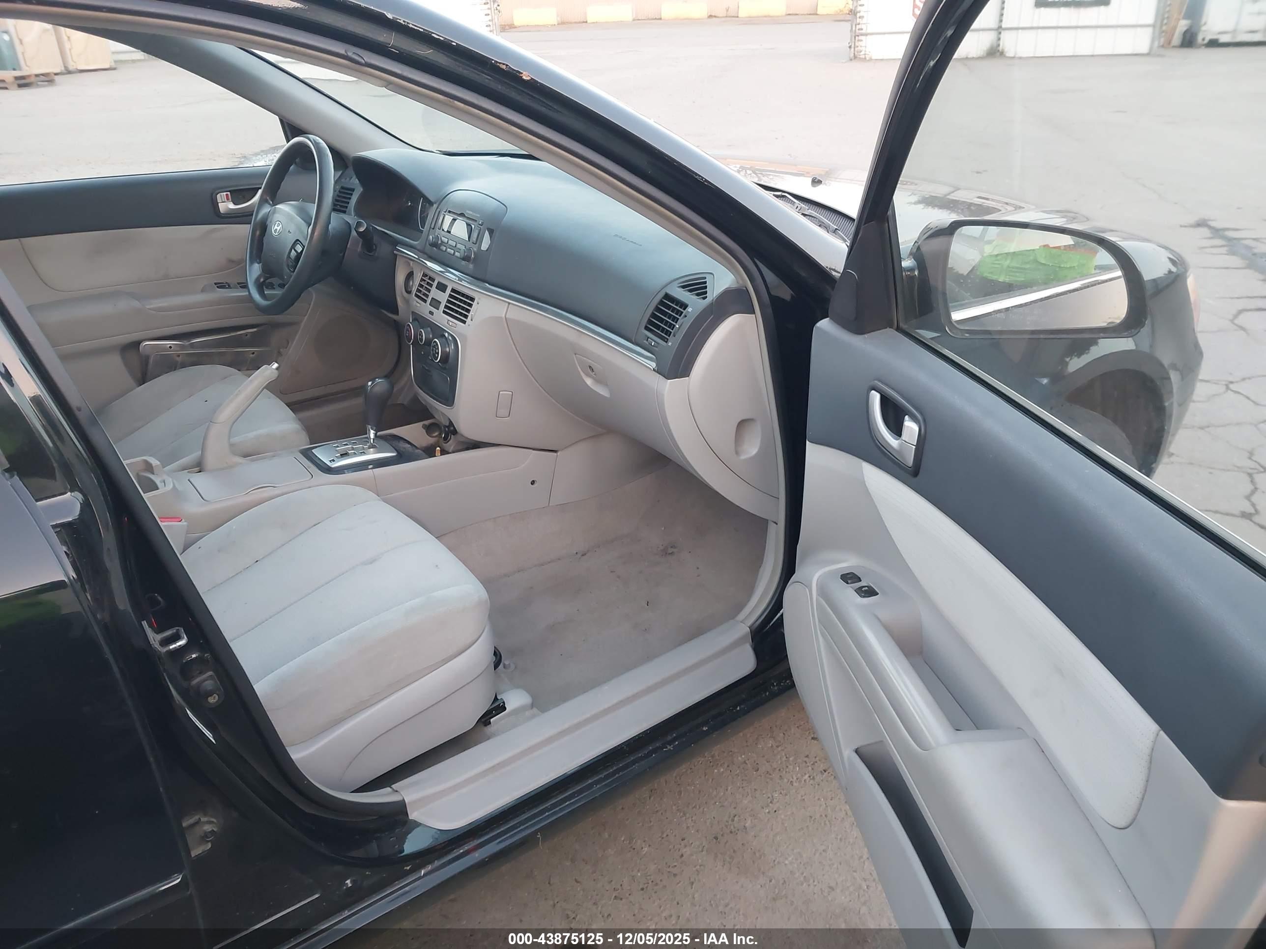 HYUNDAI SONATA image 5