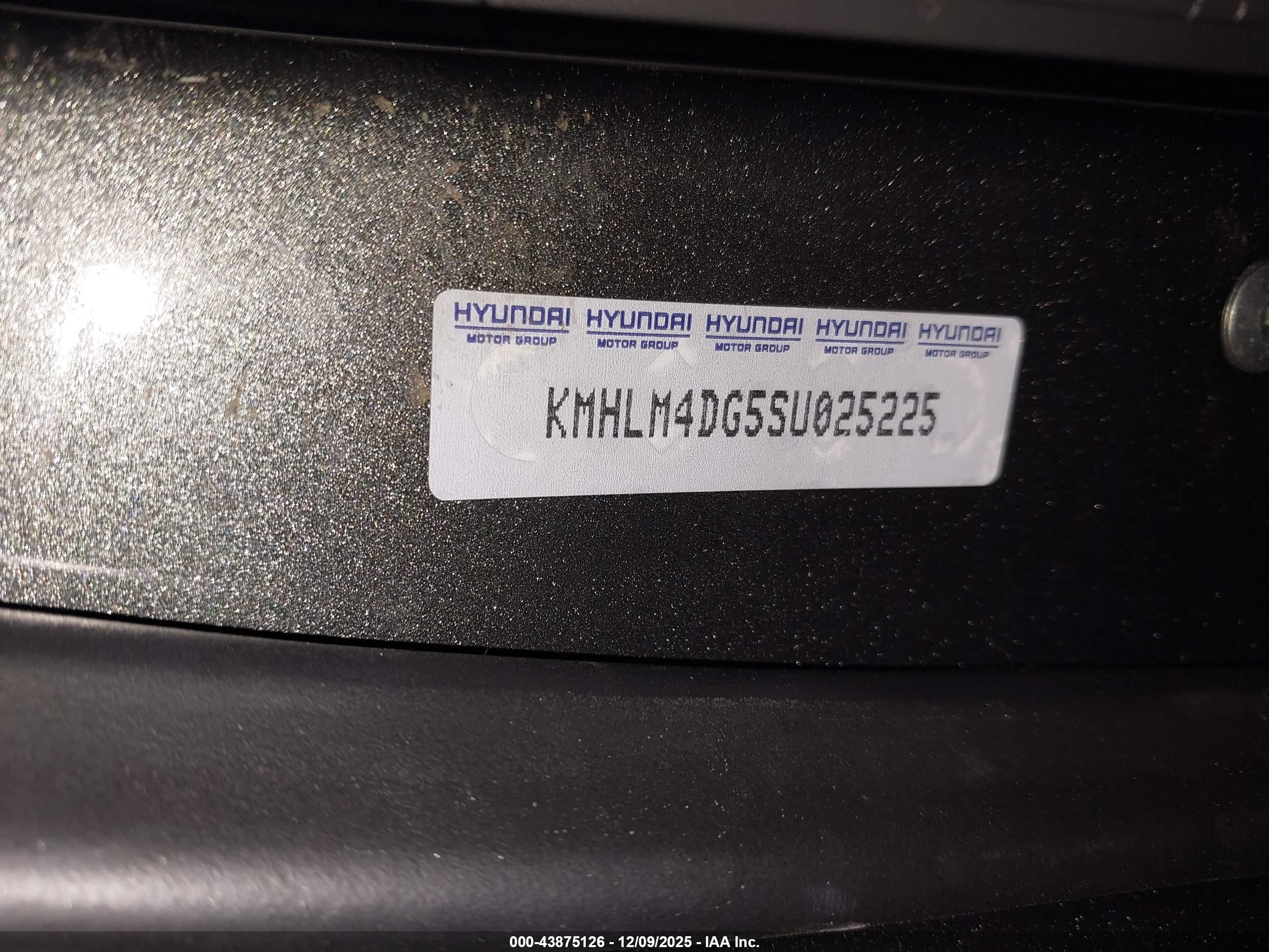 HYUNDAI ELANTRA image 9
