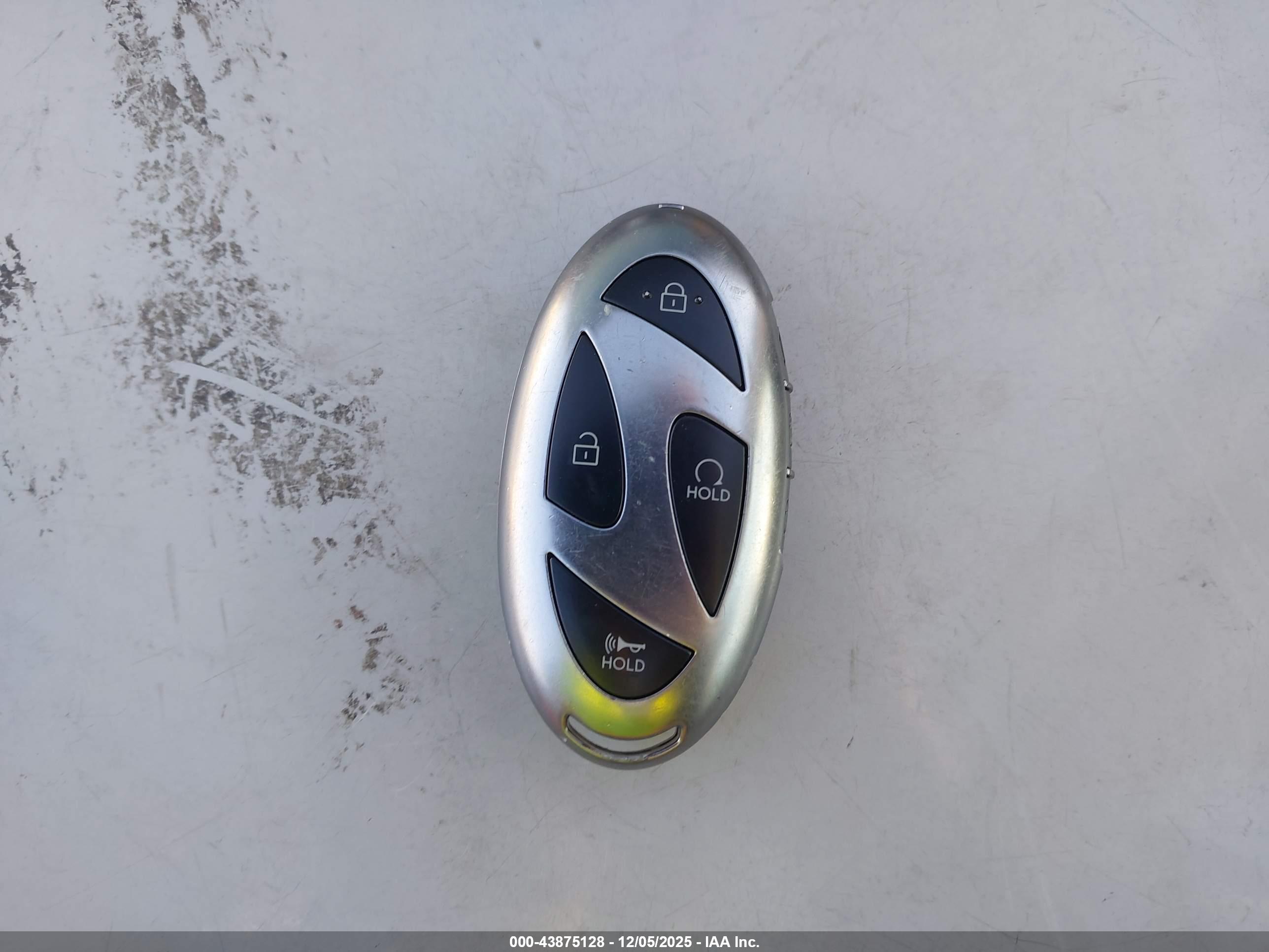 HYUNDAI SANTA image 11