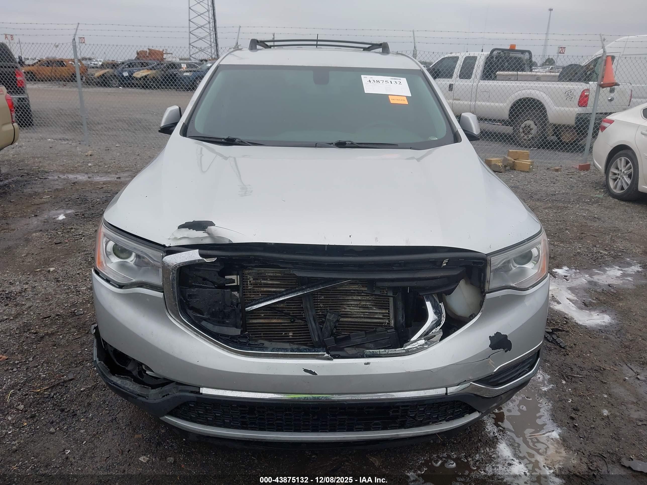 GMC ACADIA image 6