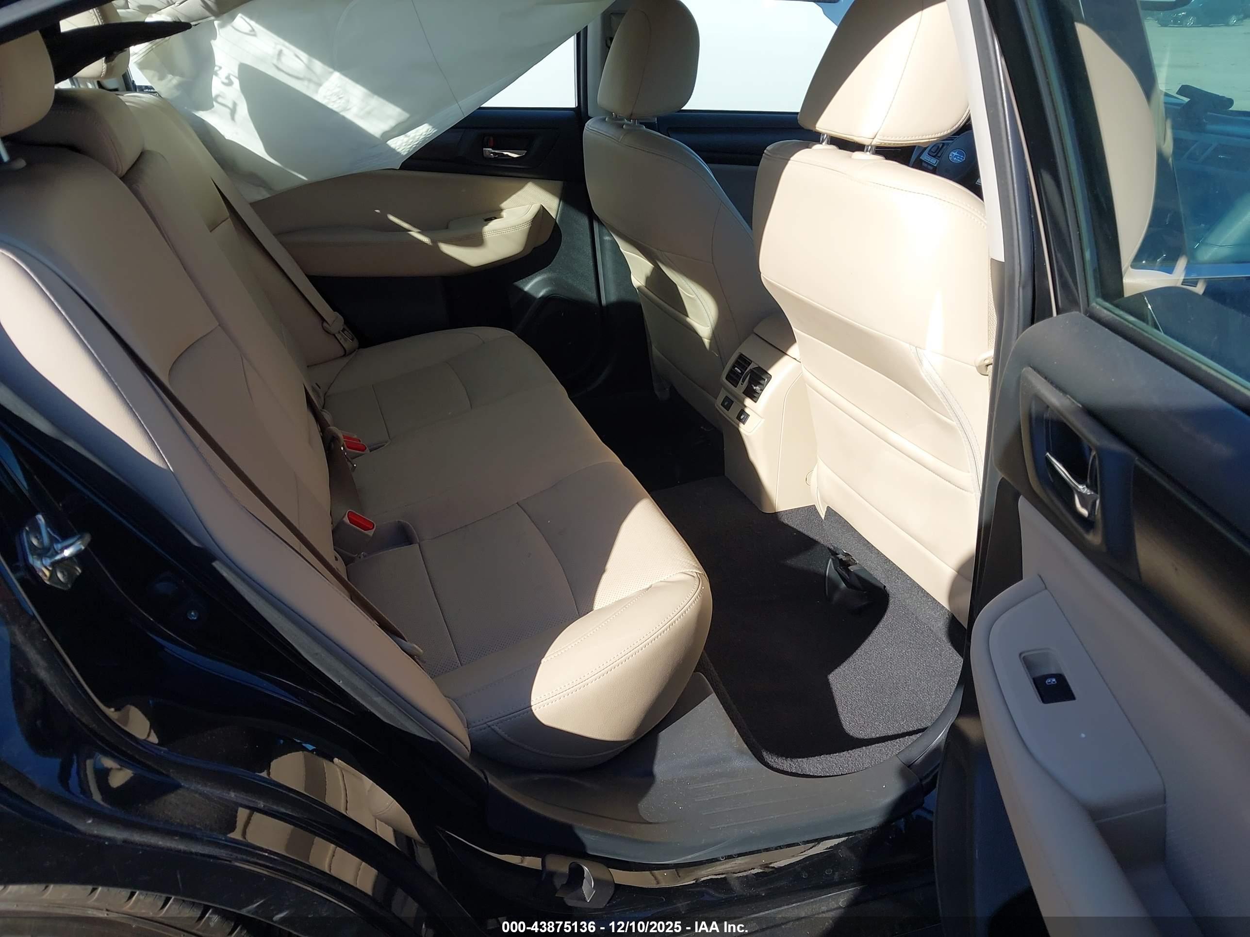 SUBARU LEGACY image 8