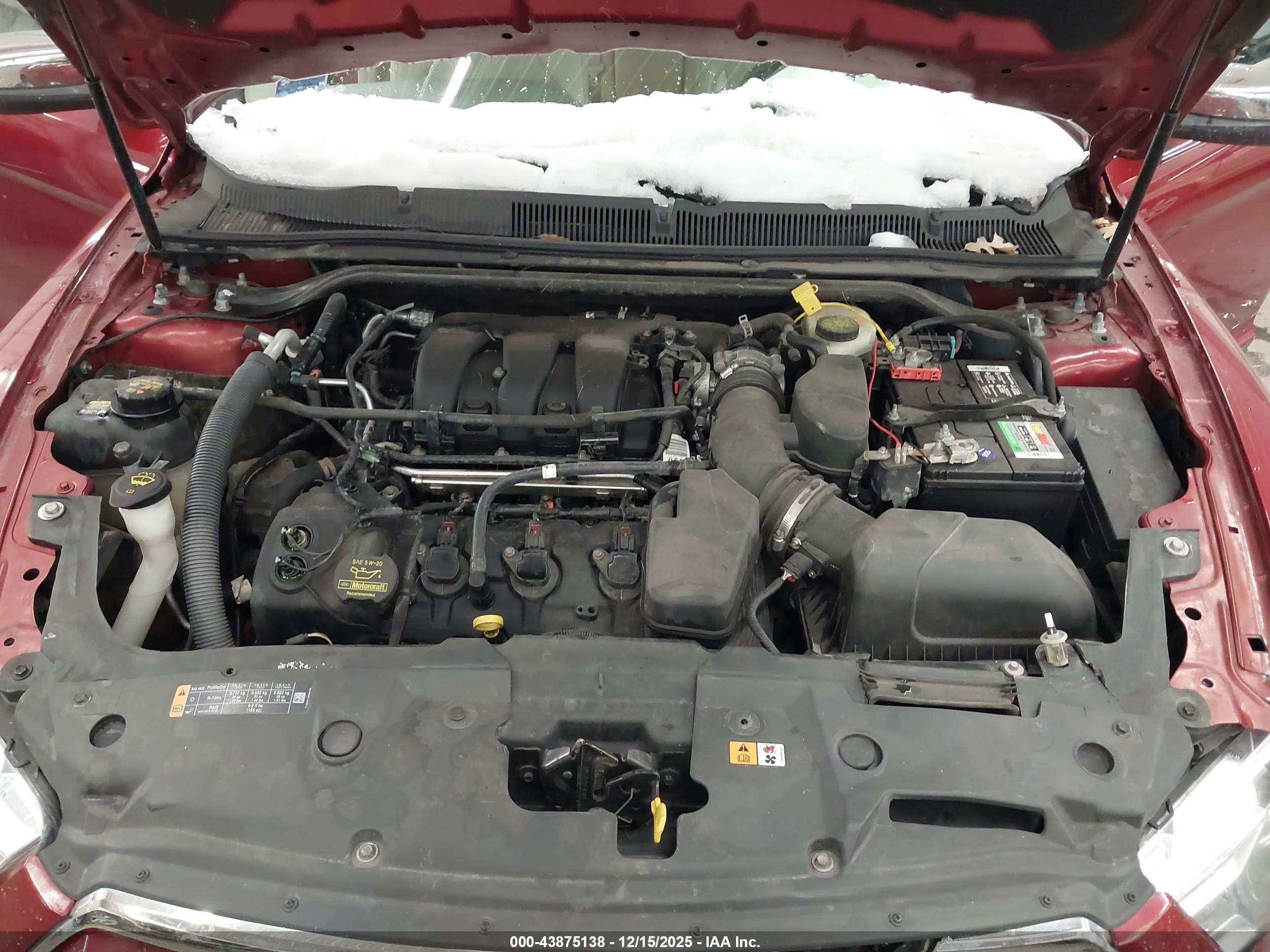 FORD TAURUS image 10