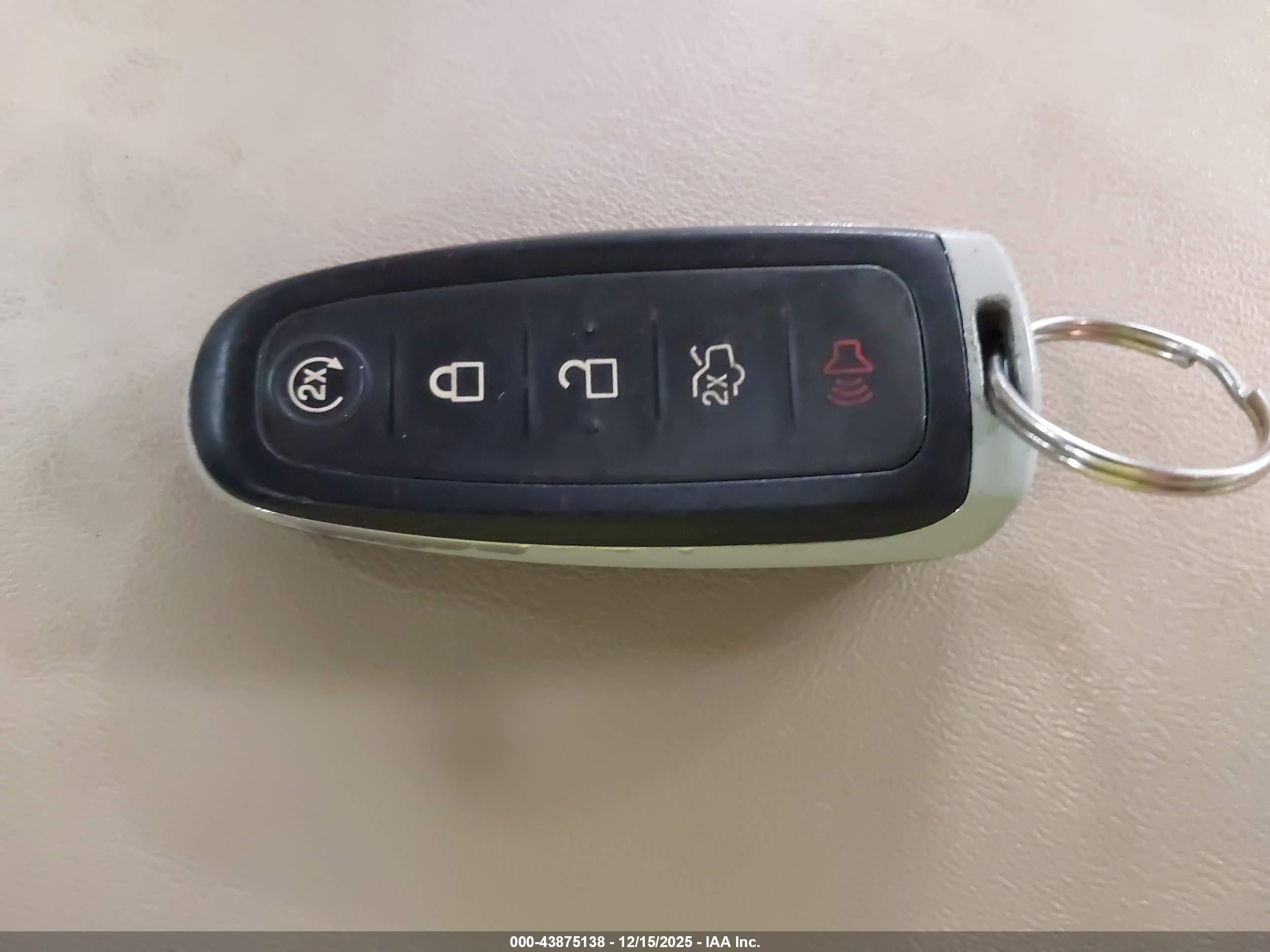 FORD TAURUS image 11