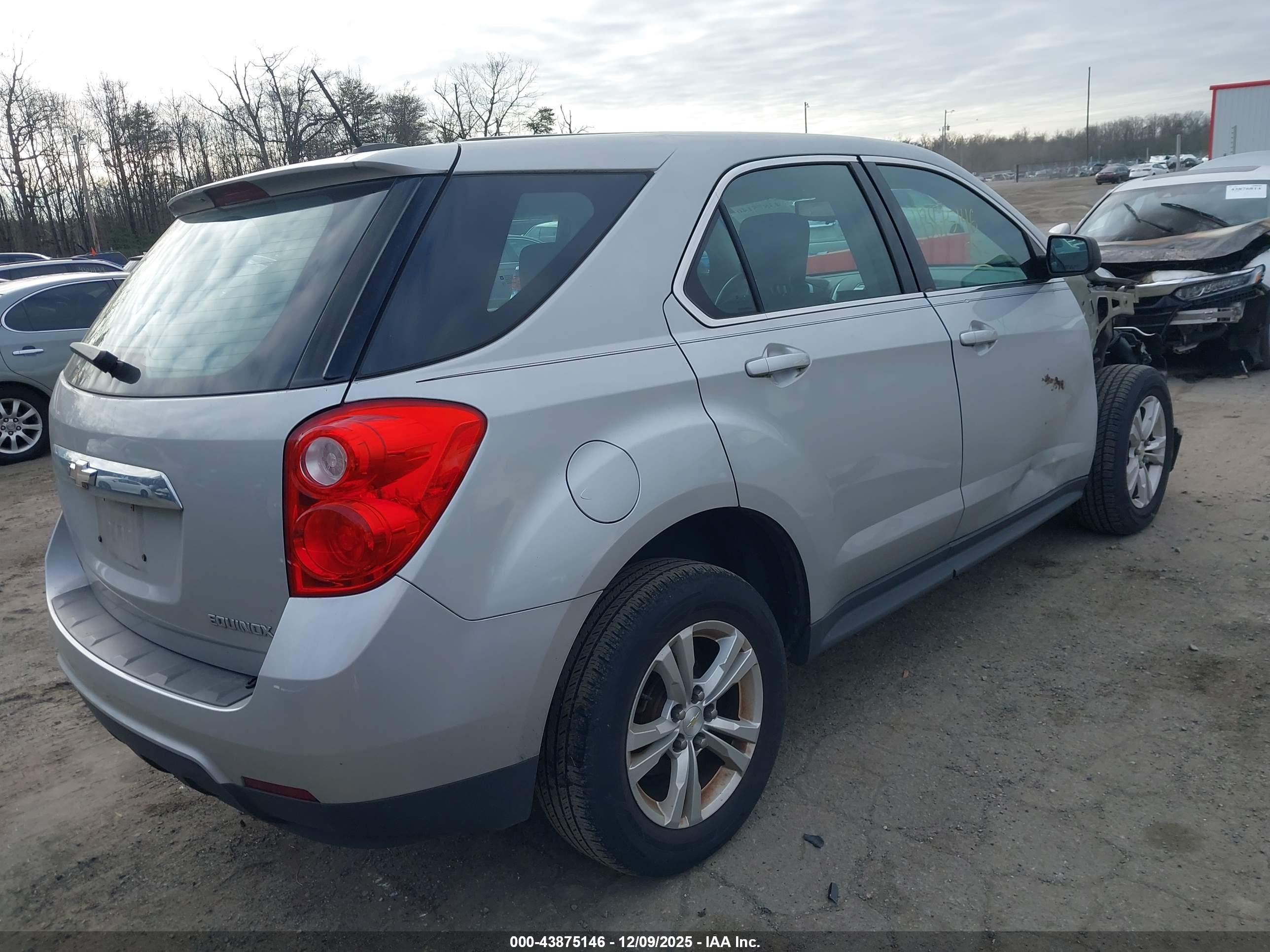 CHEVROLET EQUINOX image 4