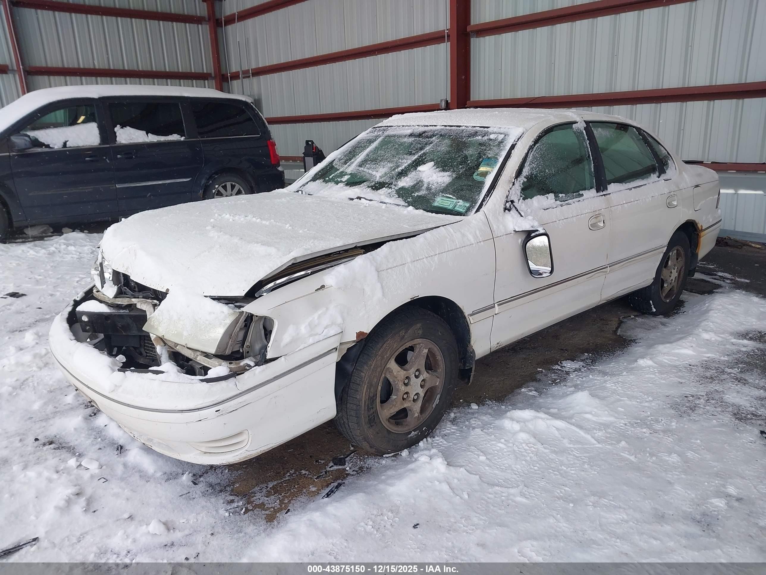 TOYOTA AVALON image 2