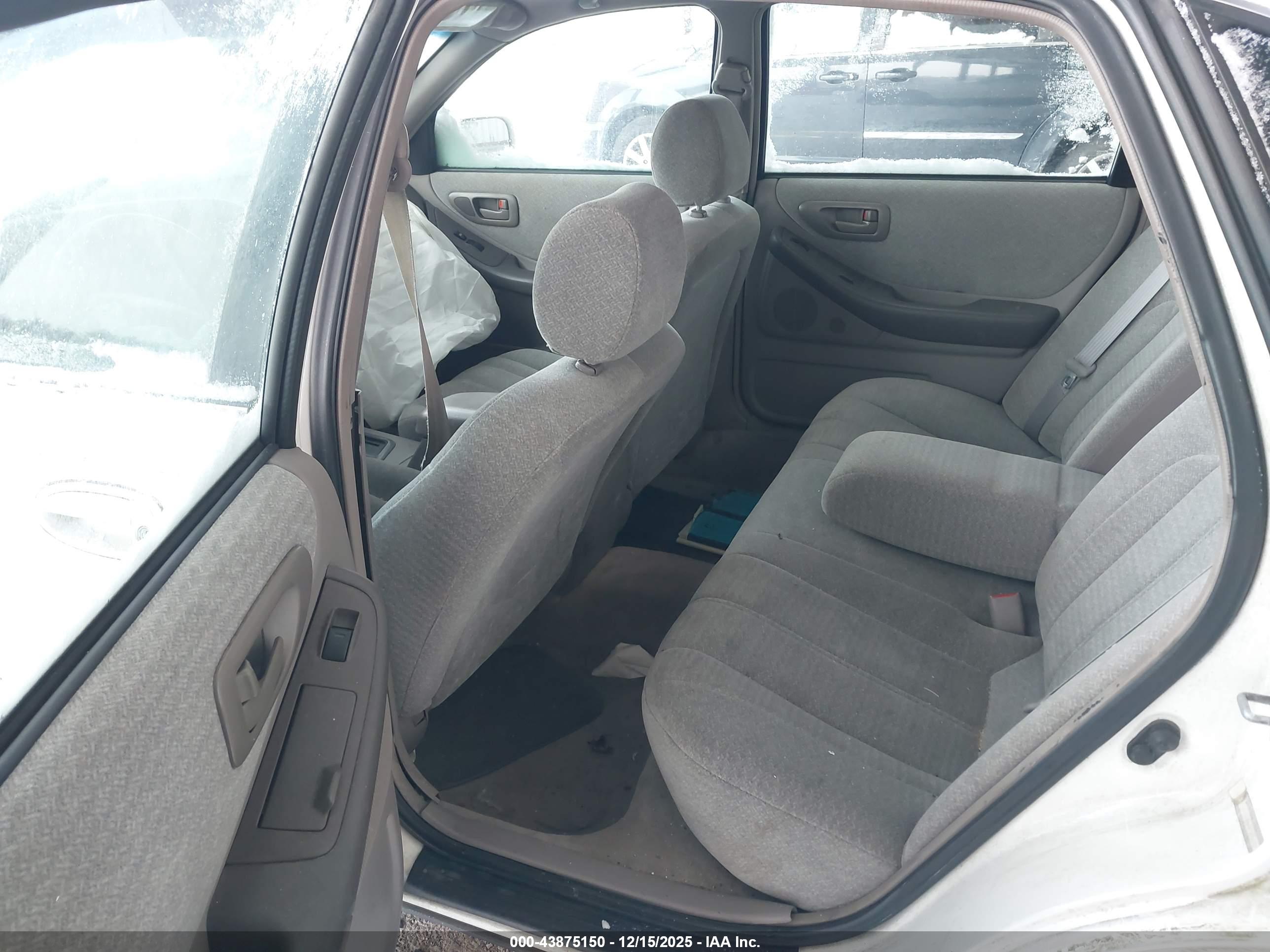 TOYOTA AVALON image 8