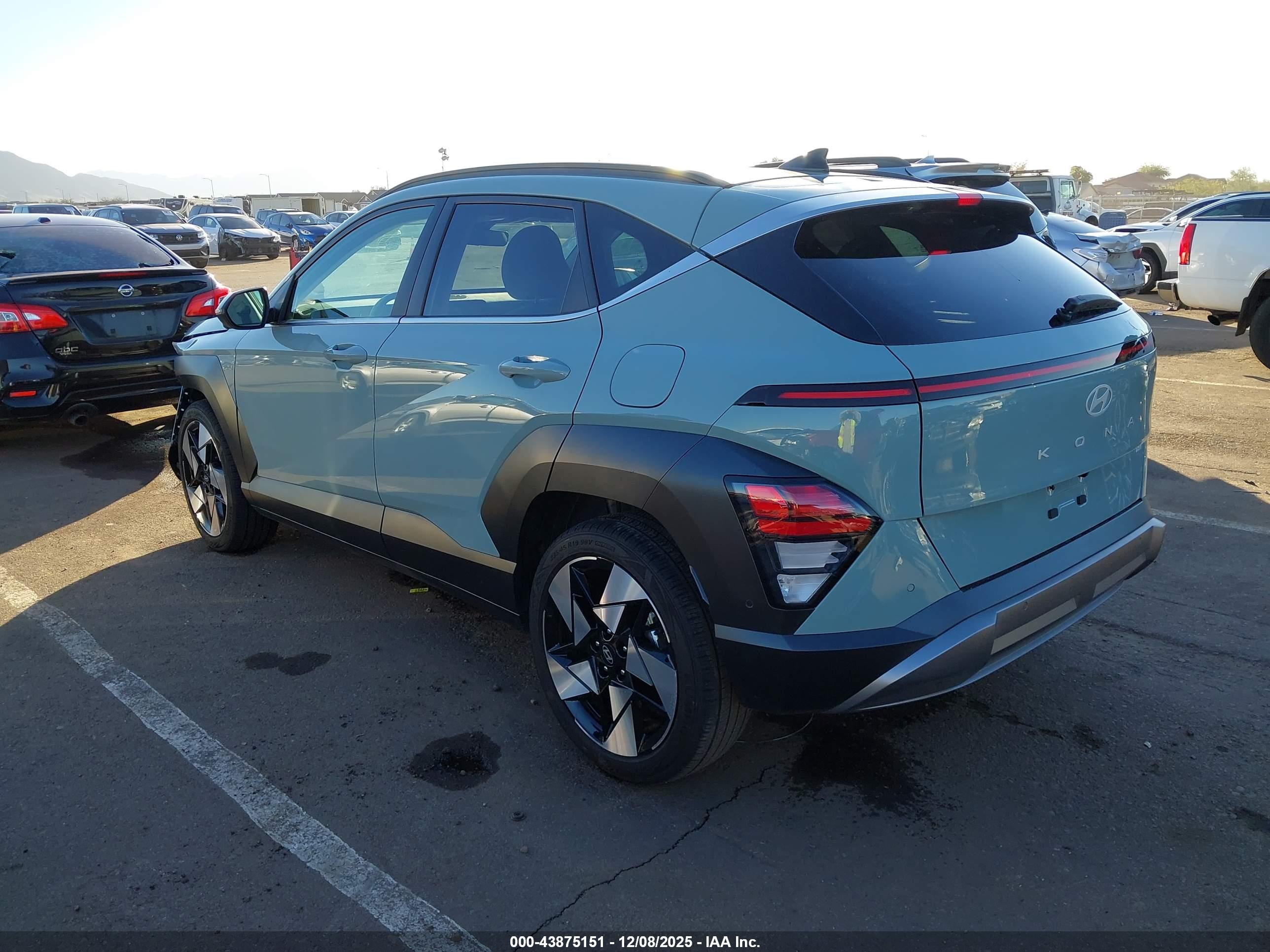 HYUNDAI KONA image 3