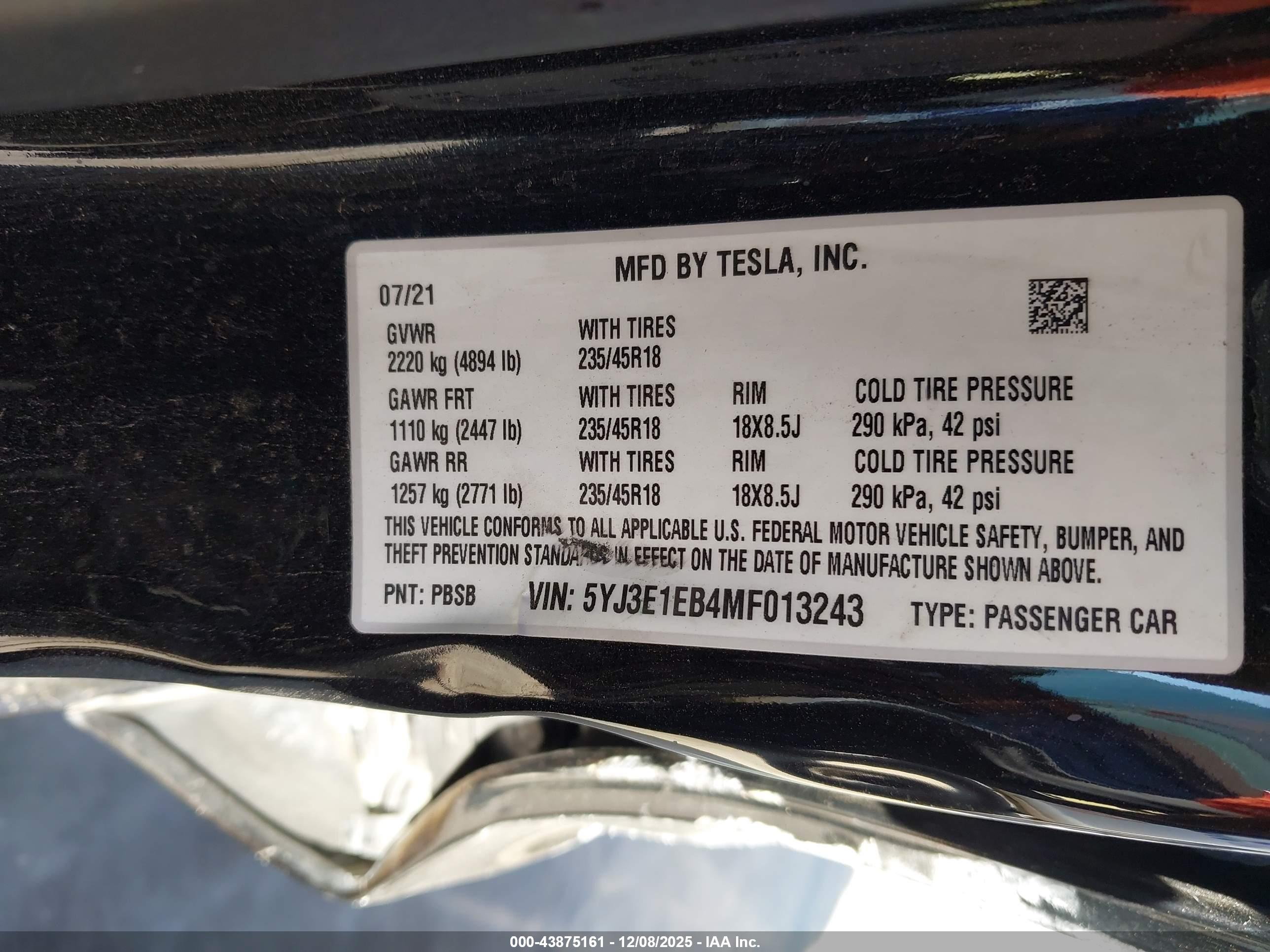 TESLA MODEL image 9