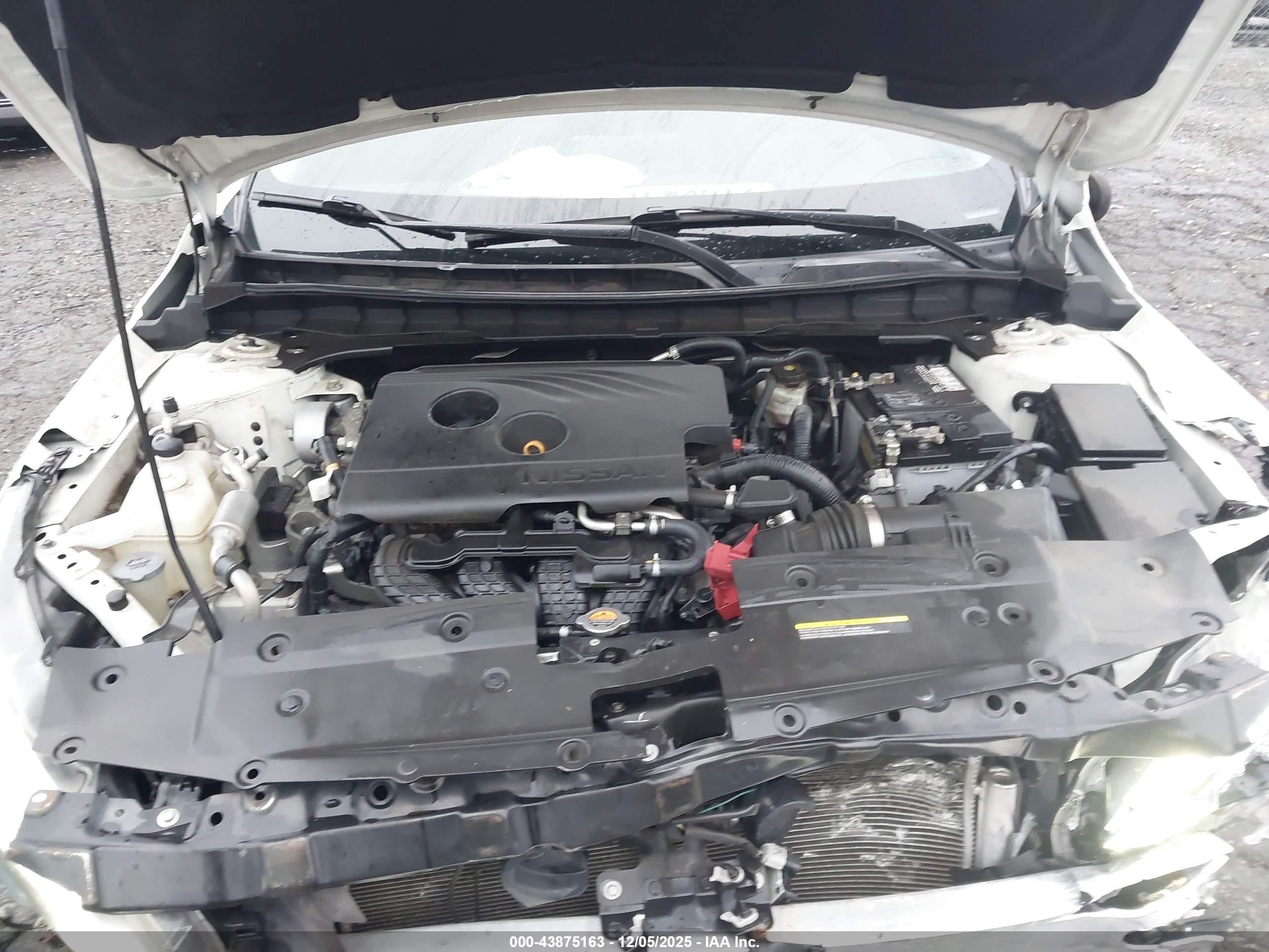 NISSAN ALTIMA image 10