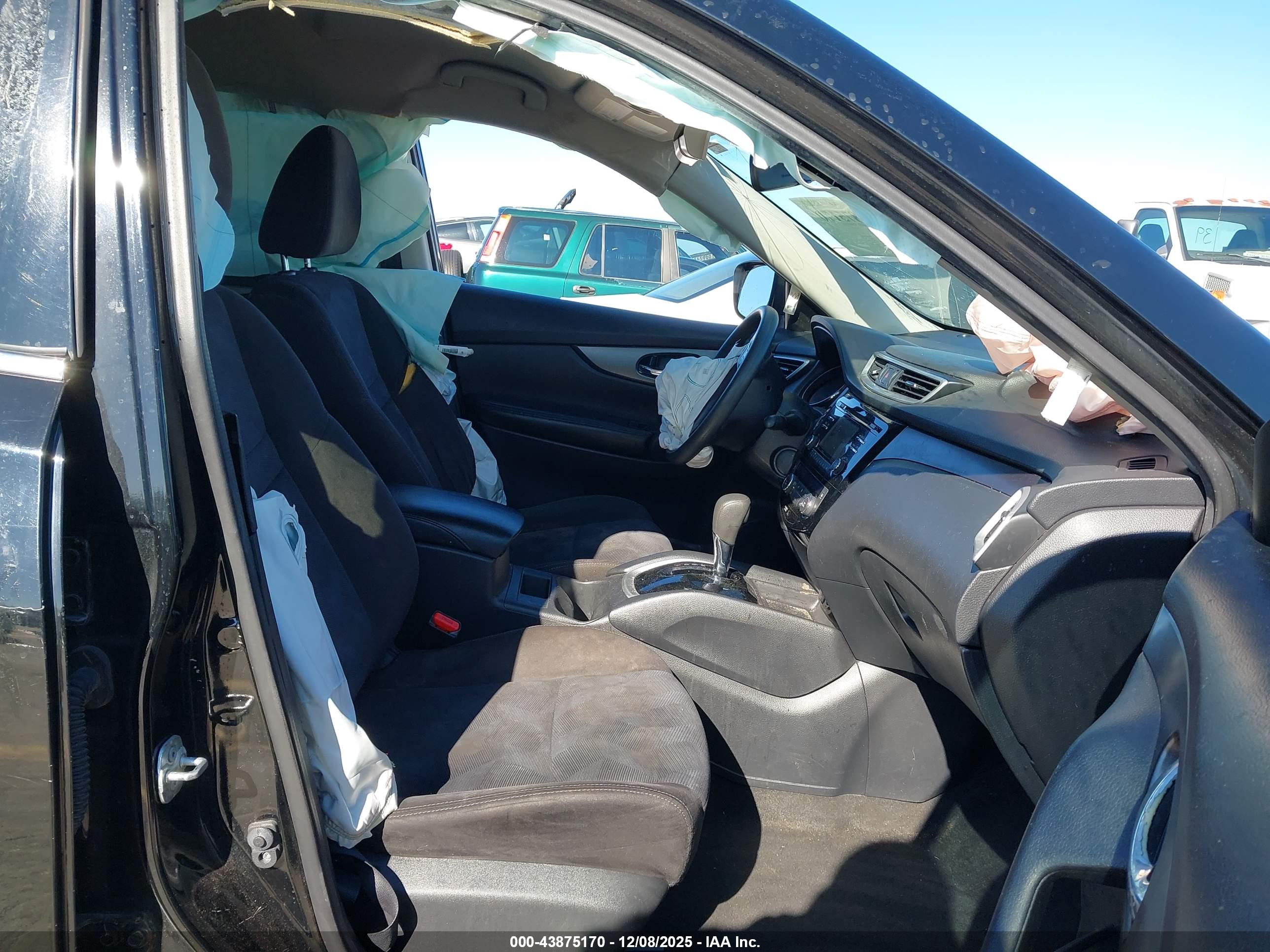 NISSAN ROGUE image 5