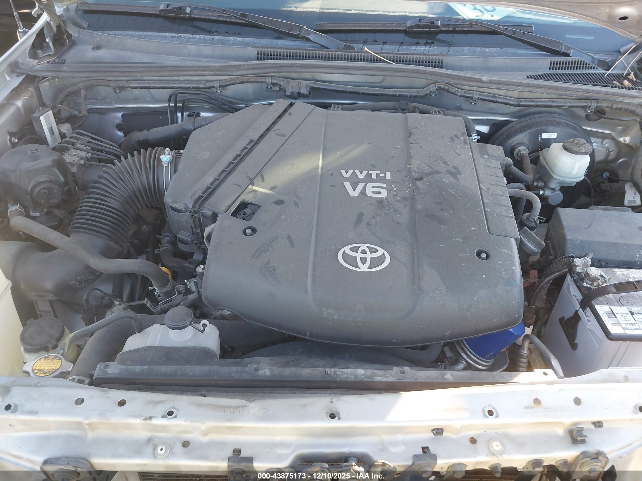 TOYOTA TACOMA image 10