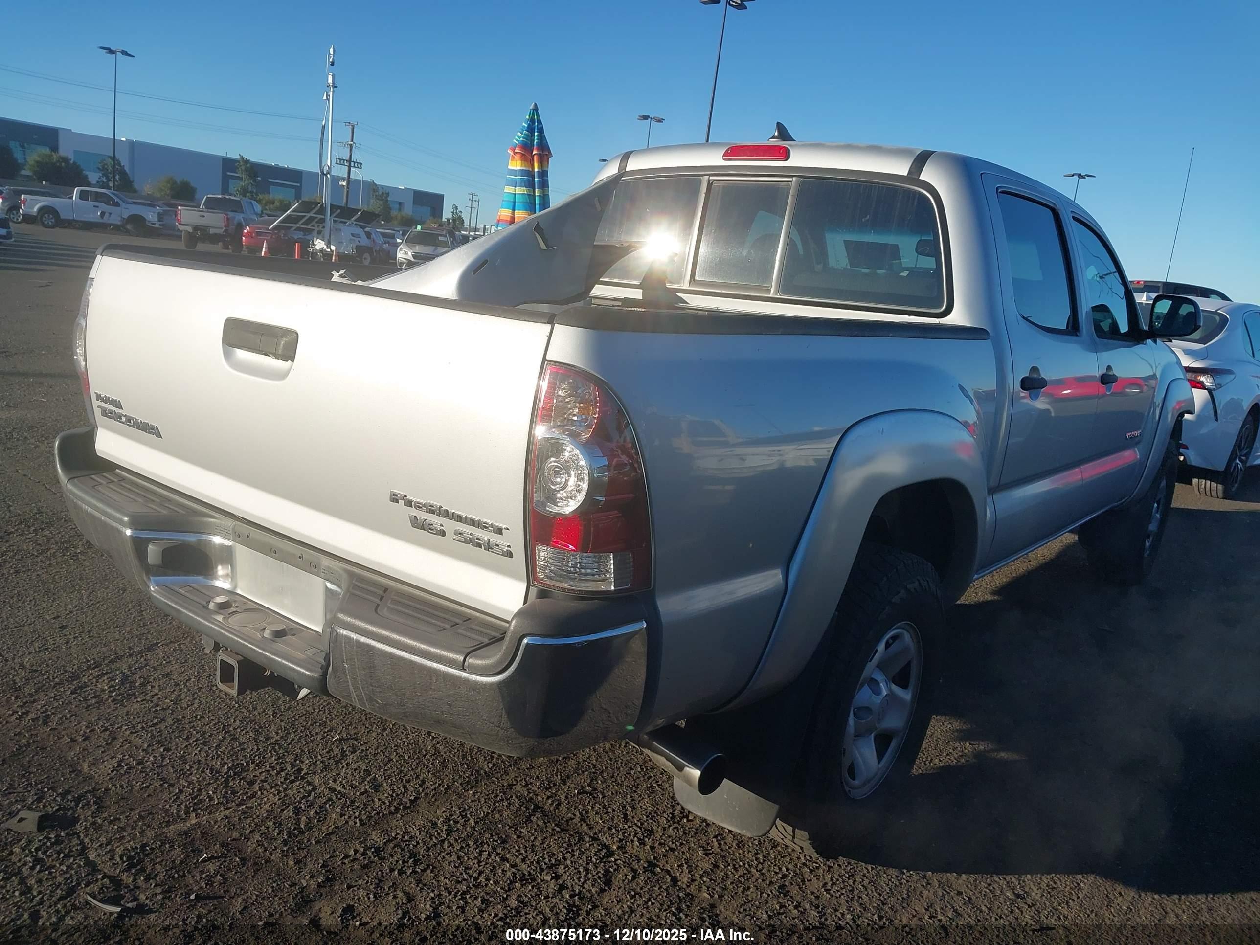 TOYOTA TACOMA image 4