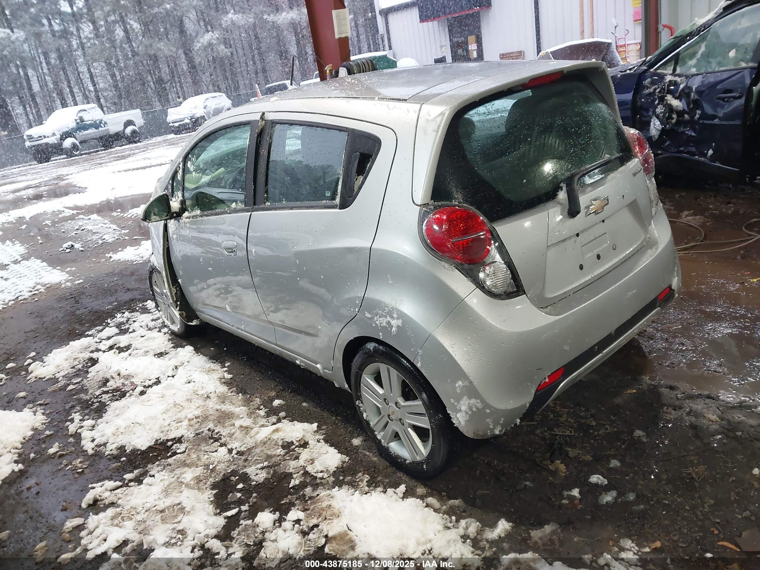CHEVROLET SPARK image 3