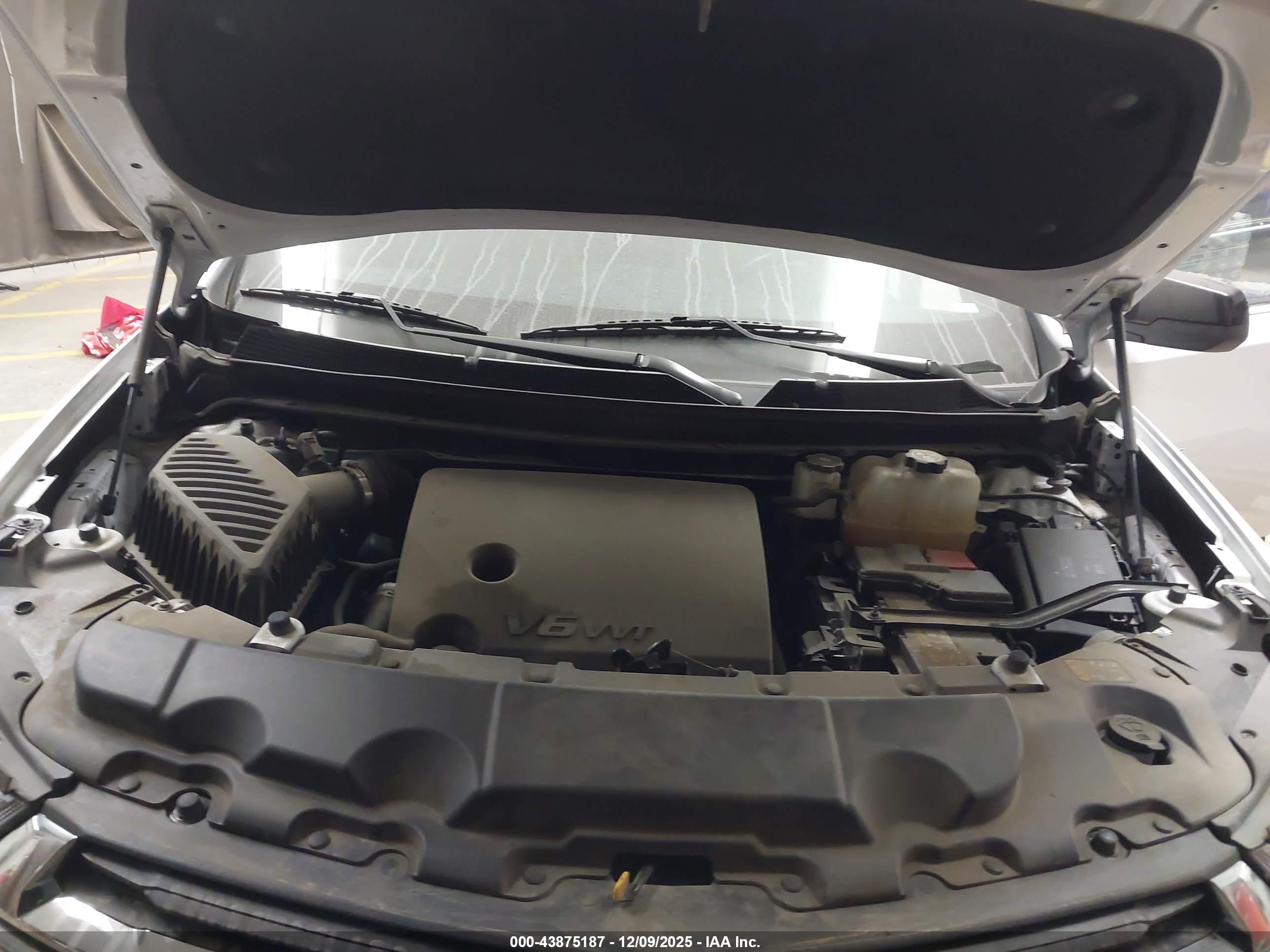 CHEVROLET TRAVERSE image 10