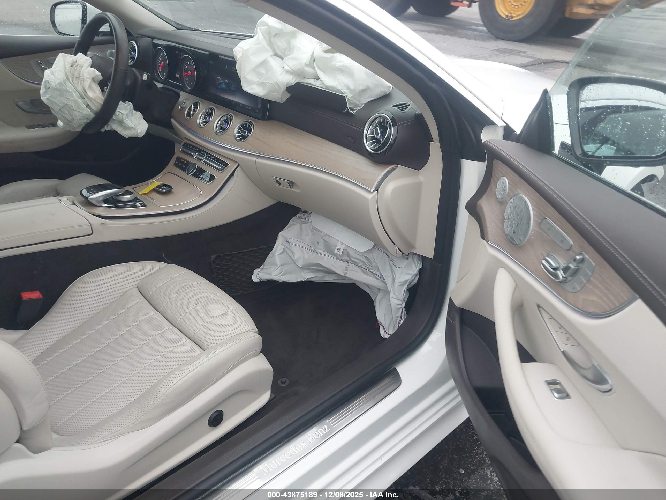 MERCEDES-BENZ E image 5