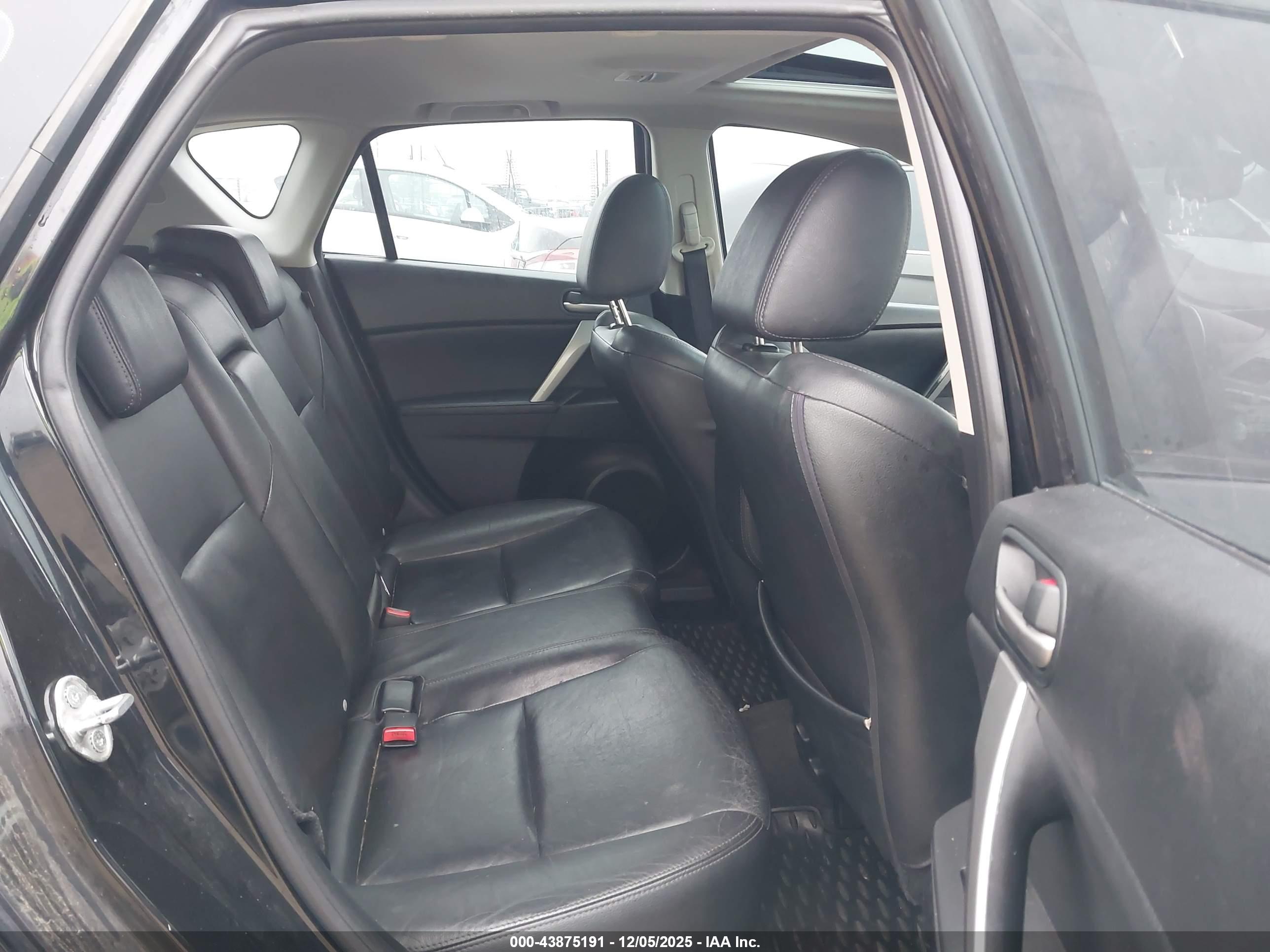 MAZDA MAZDA3 image 8