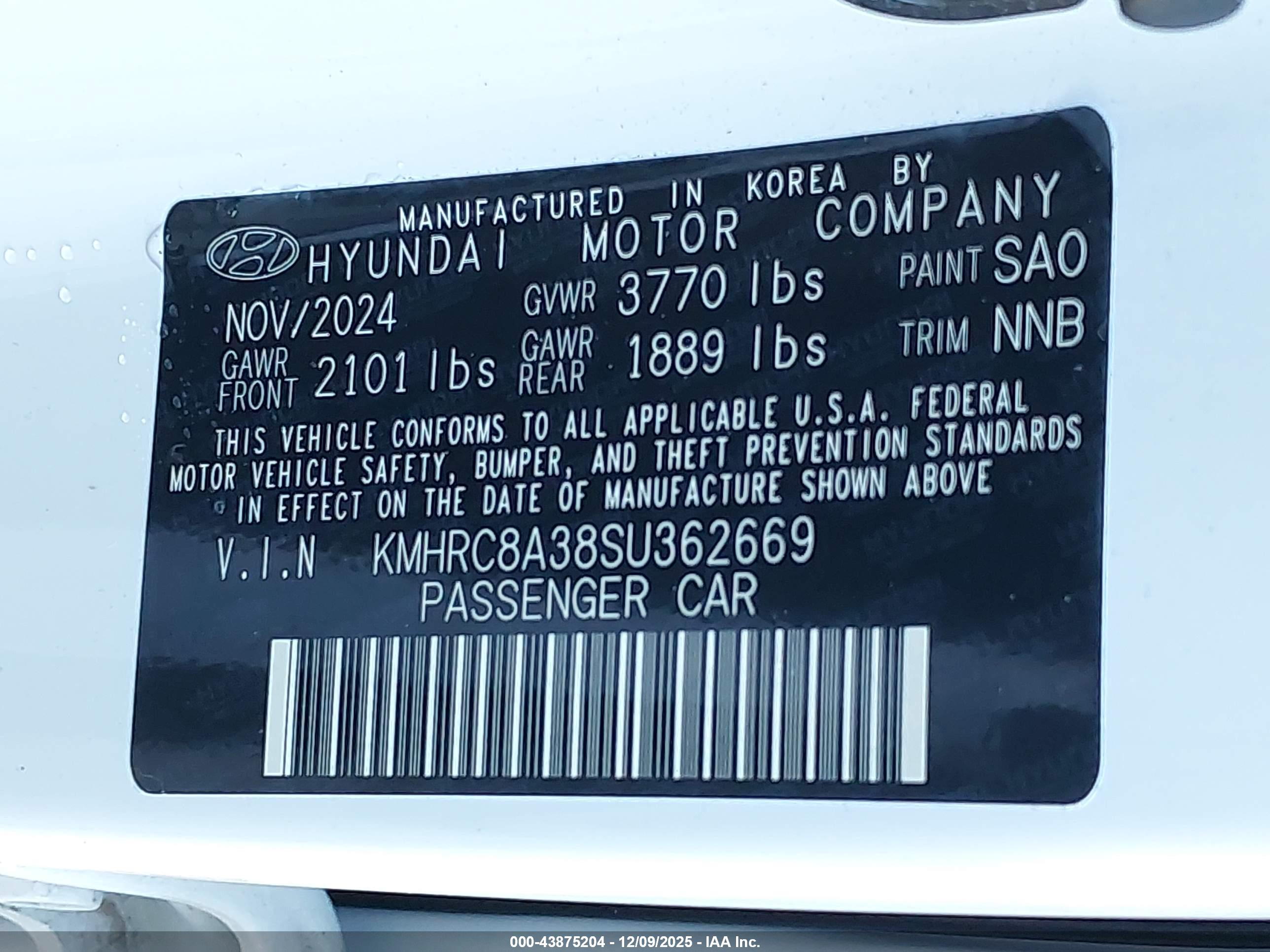 HYUNDAI VENUE image 9