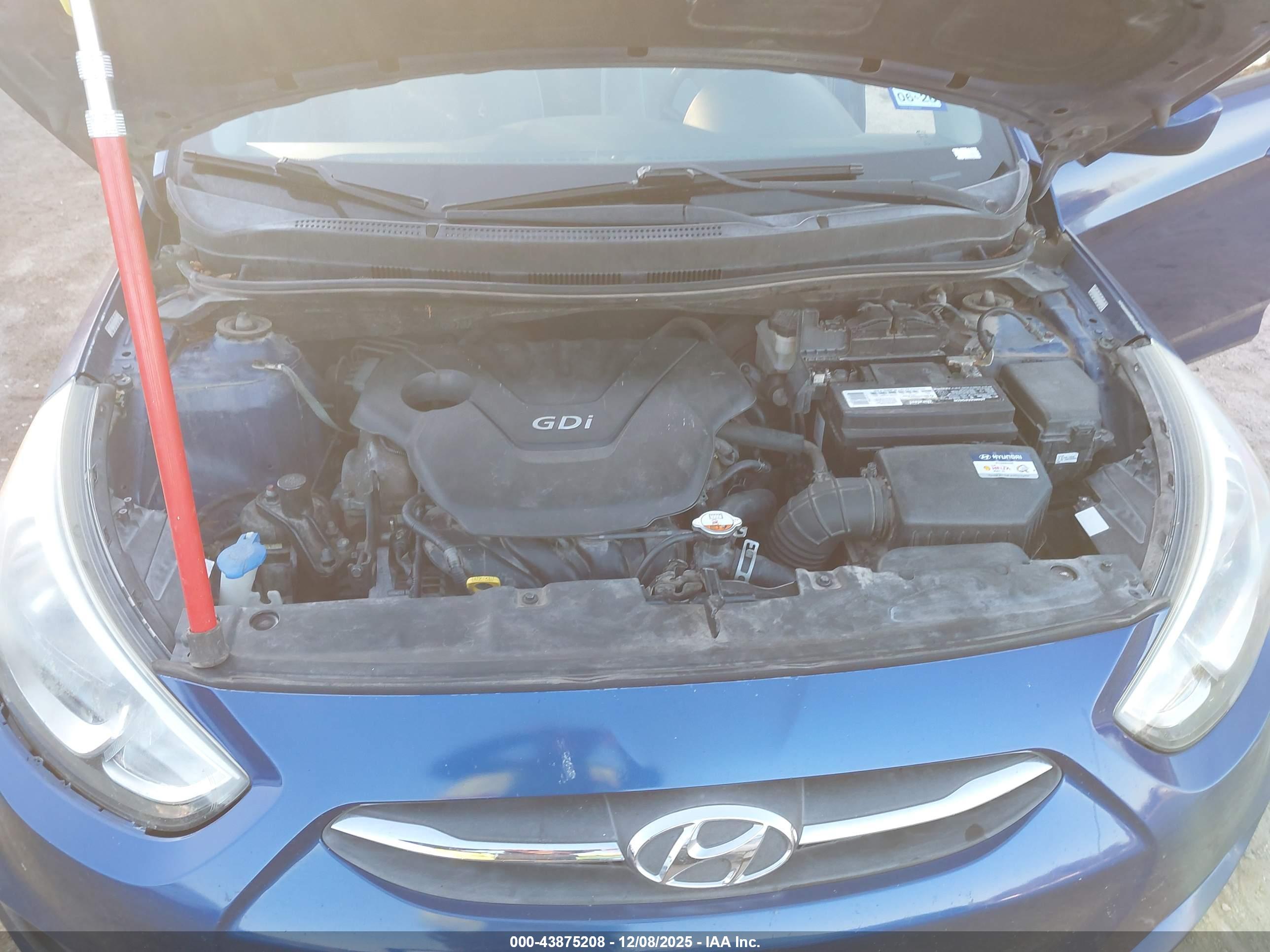 HYUNDAI ACCENT image 10
