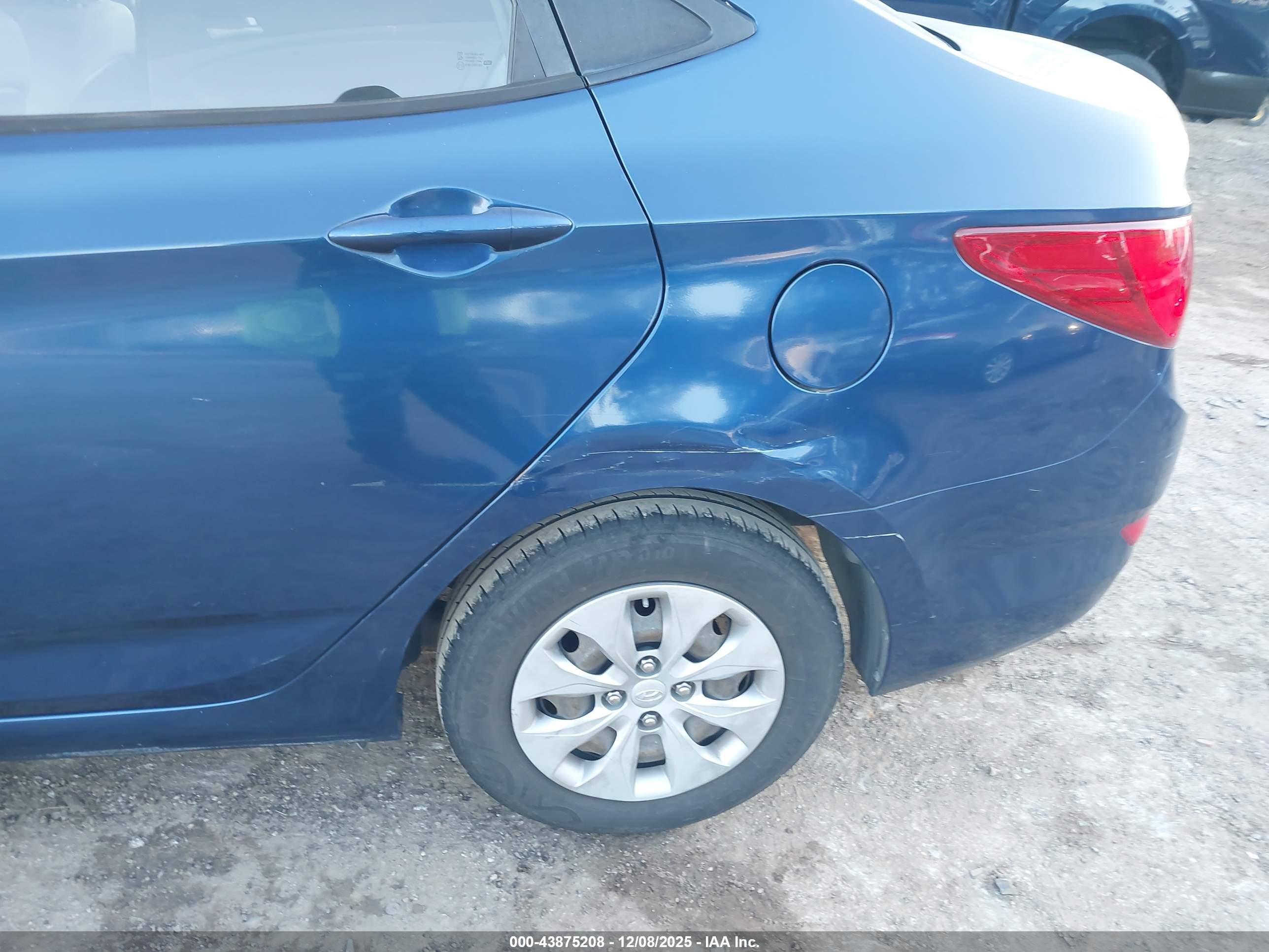 HYUNDAI ACCENT image 6