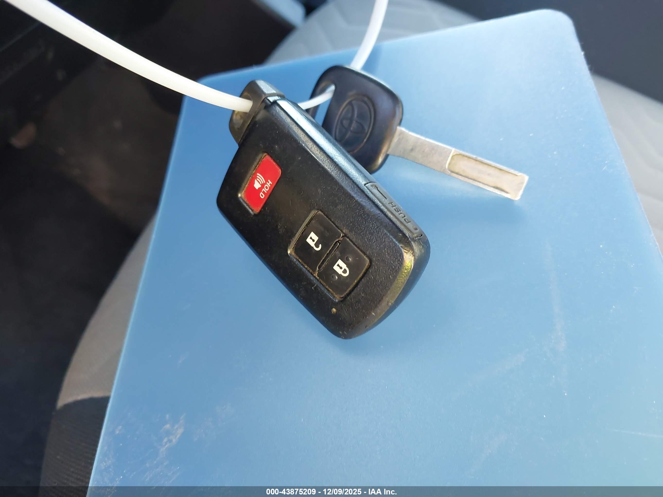 TOYOTA TACOMA image 11