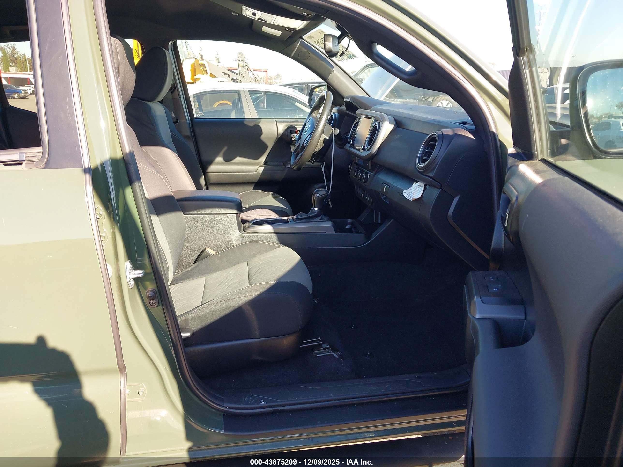 TOYOTA TACOMA image 5