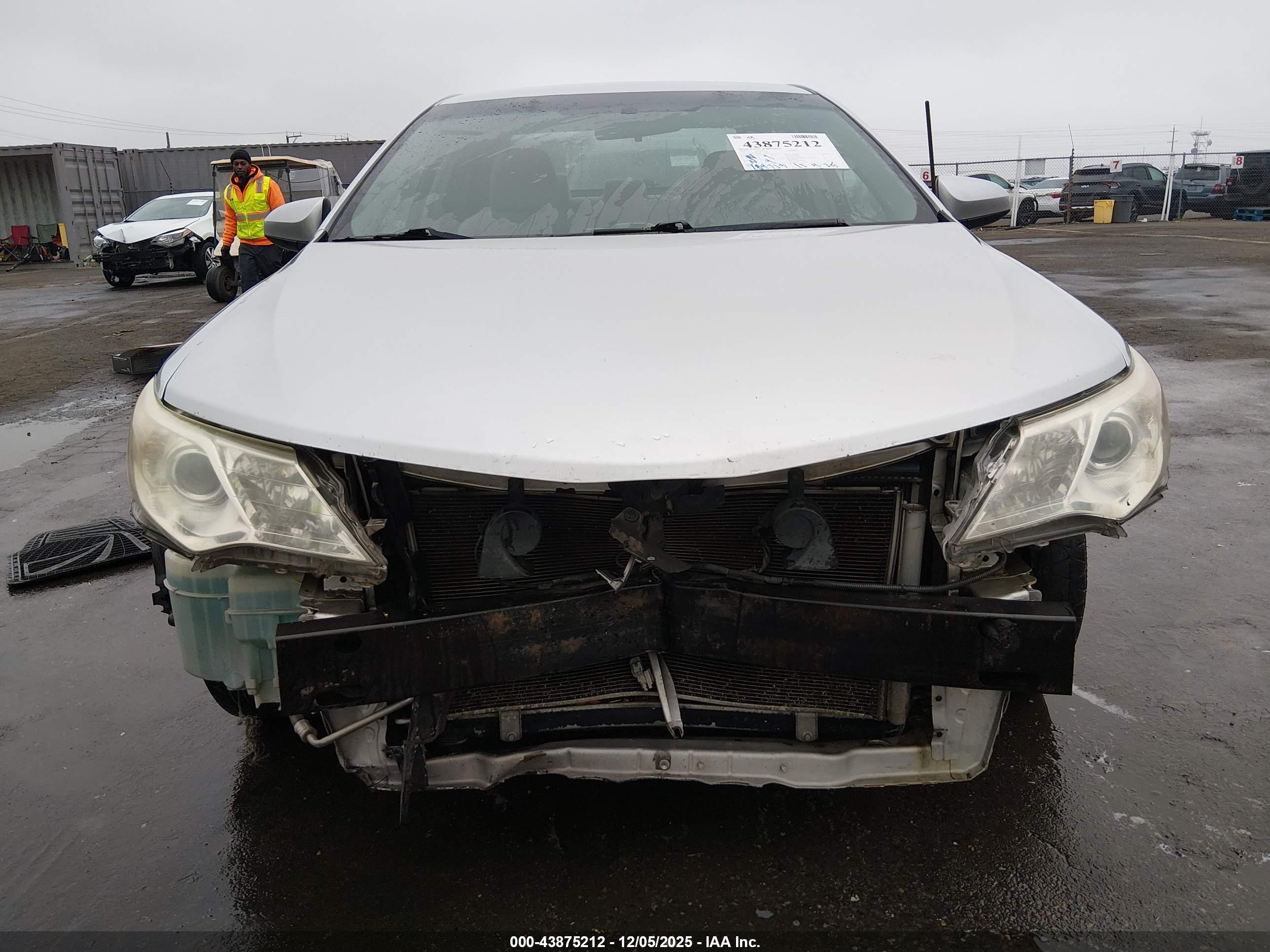 TOYOTA CAMRY image 6