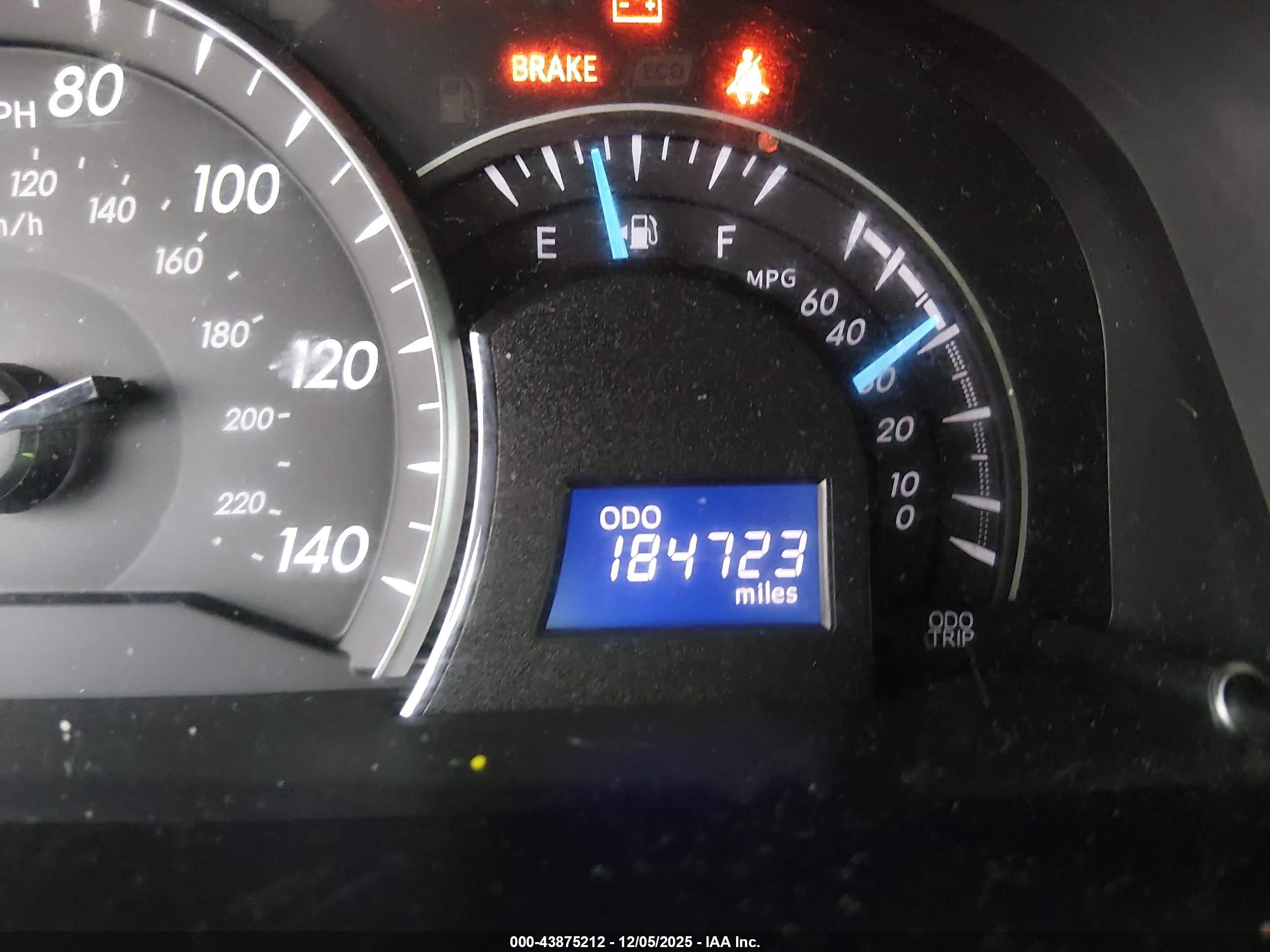 TOYOTA CAMRY image 7