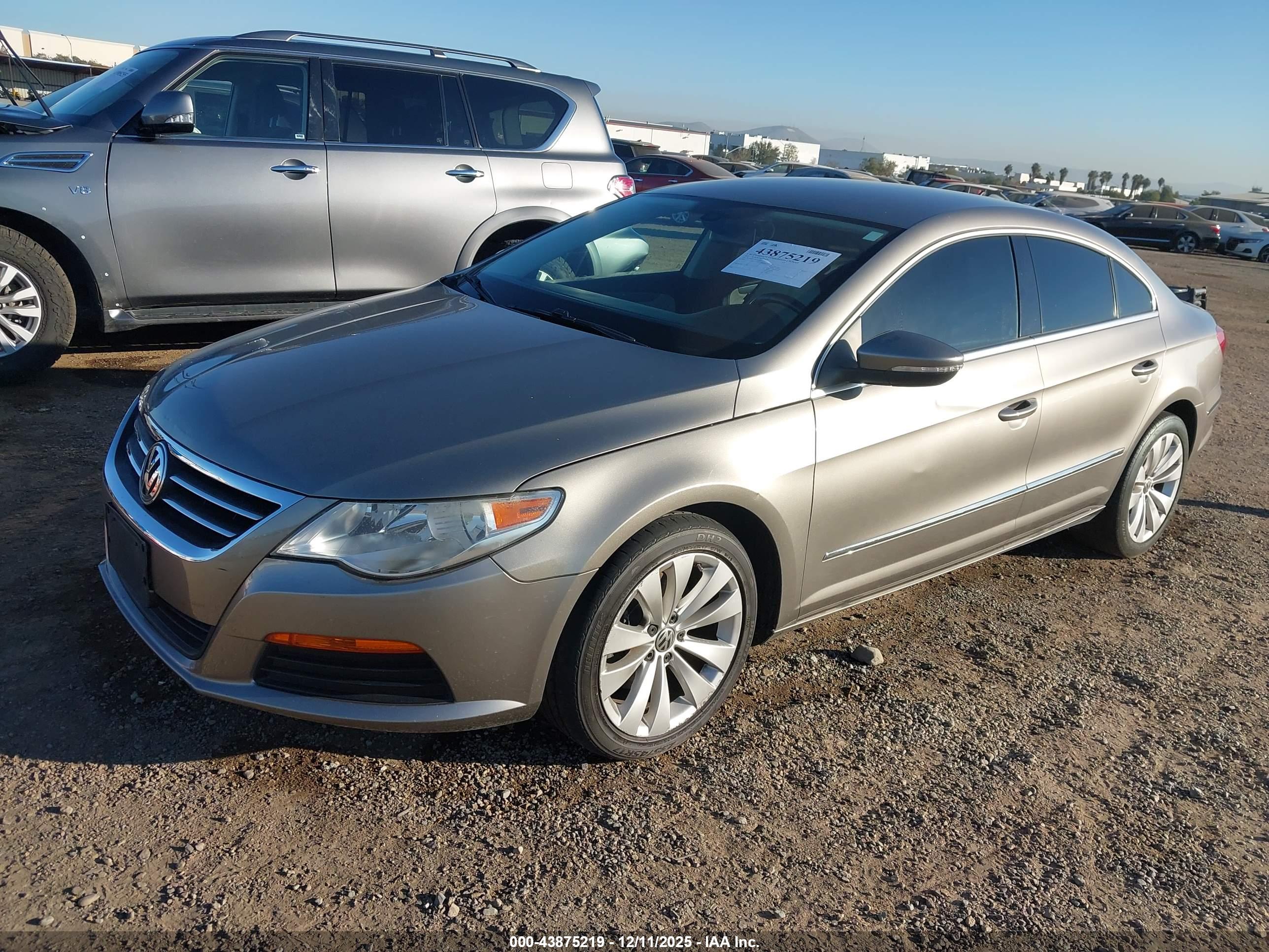 VOLKSWAGEN CC image 2