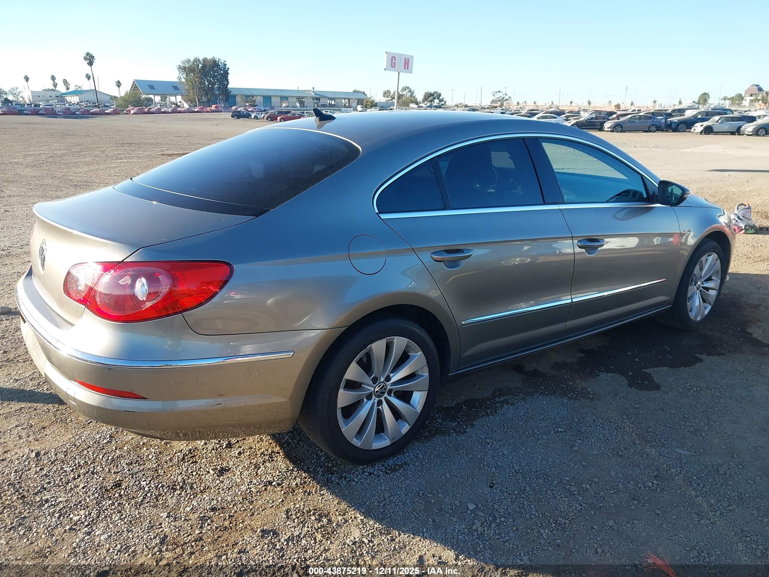VOLKSWAGEN CC image 4