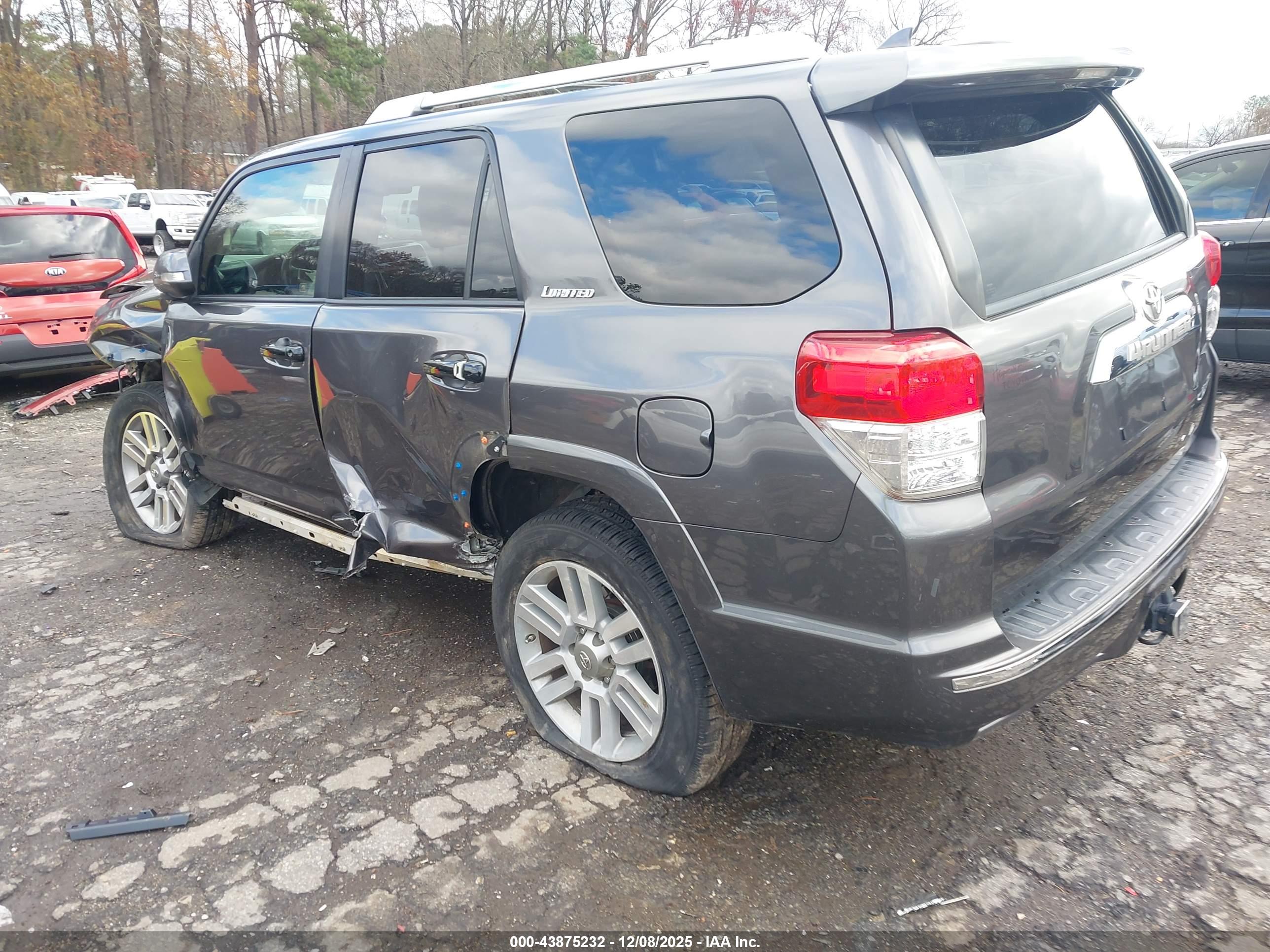 TOYOTA 4RUNNER image 3