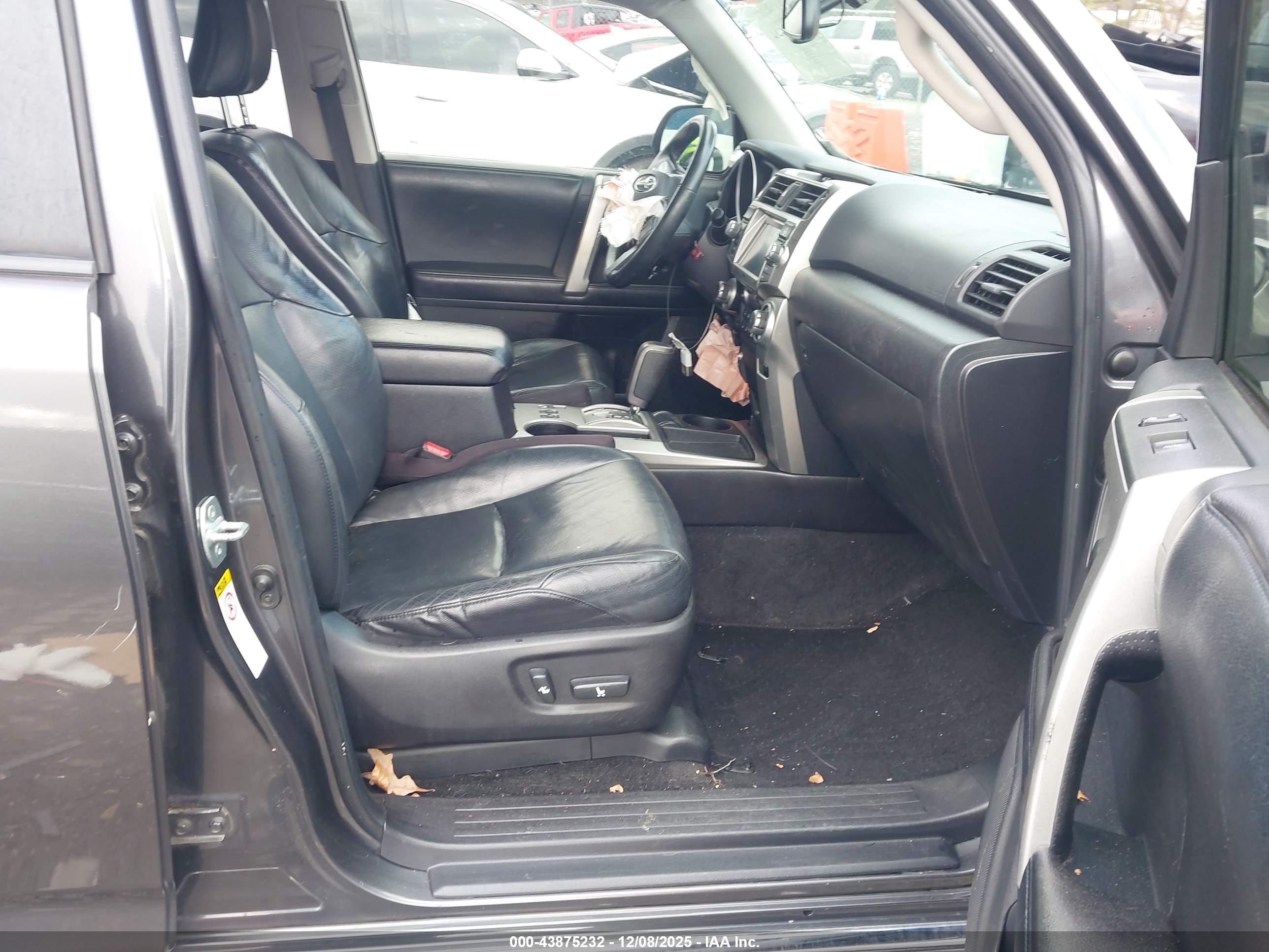 TOYOTA 4RUNNER image 5