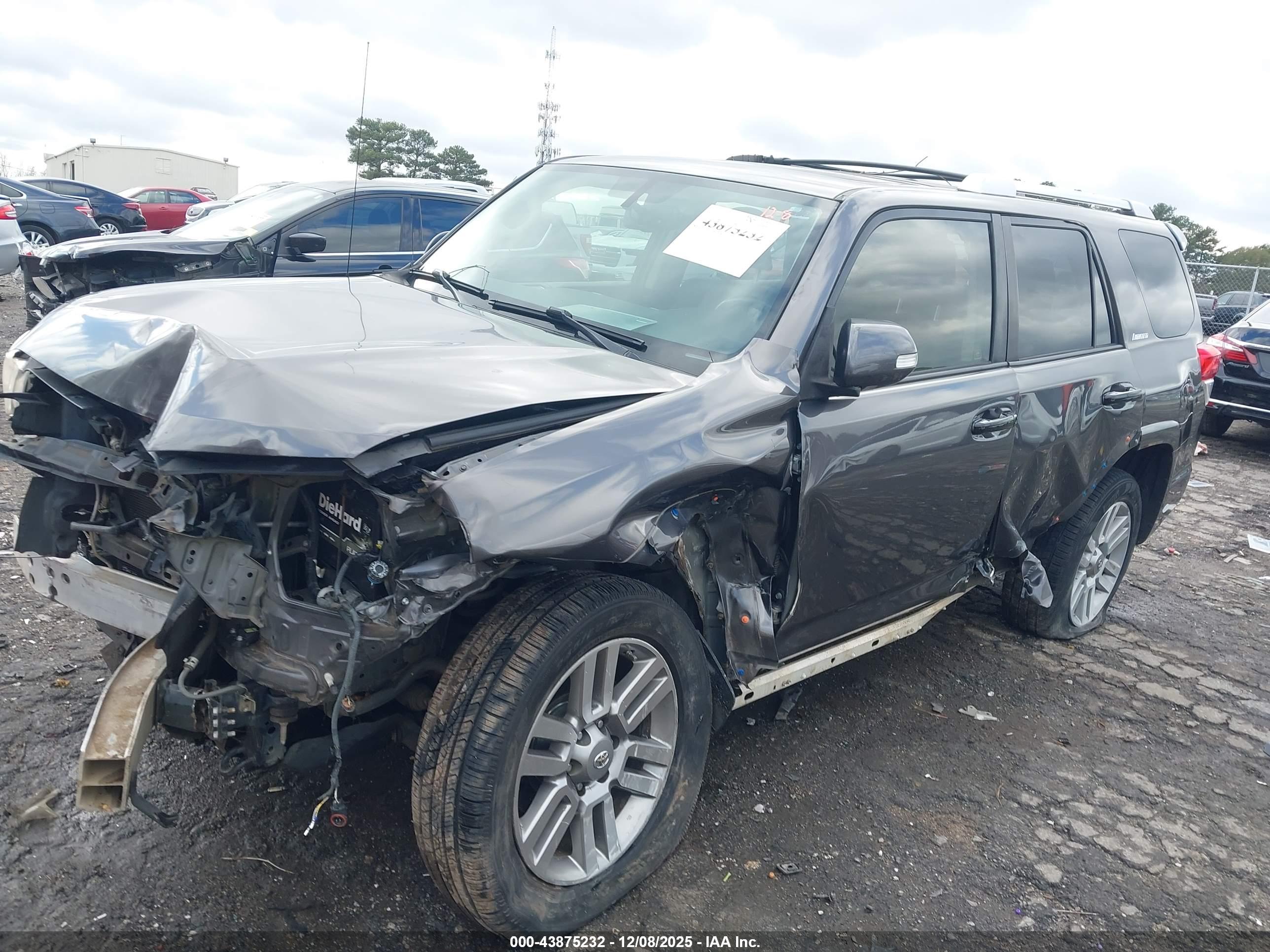TOYOTA 4RUNNER image 6