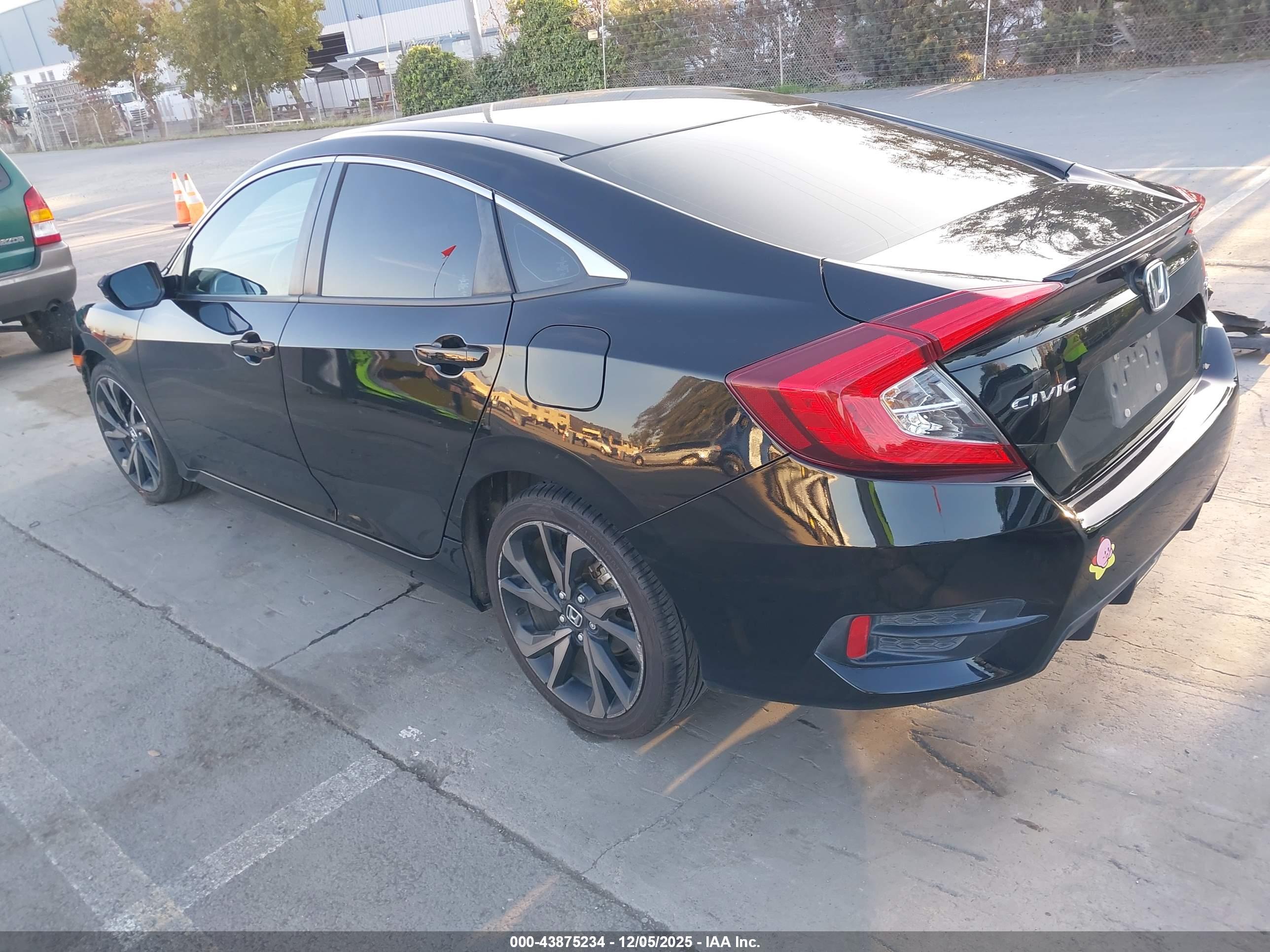 HONDA CIVIC image 3