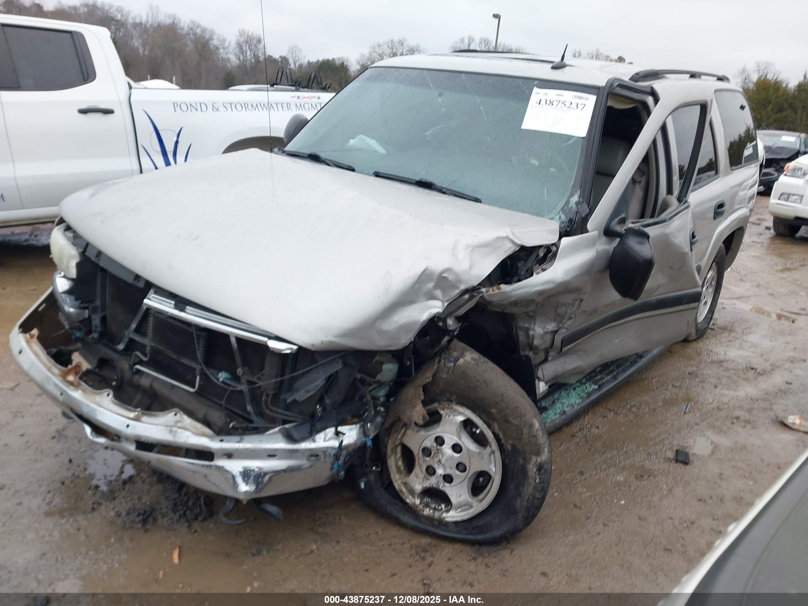 CHEVROLET TAHOE image 2