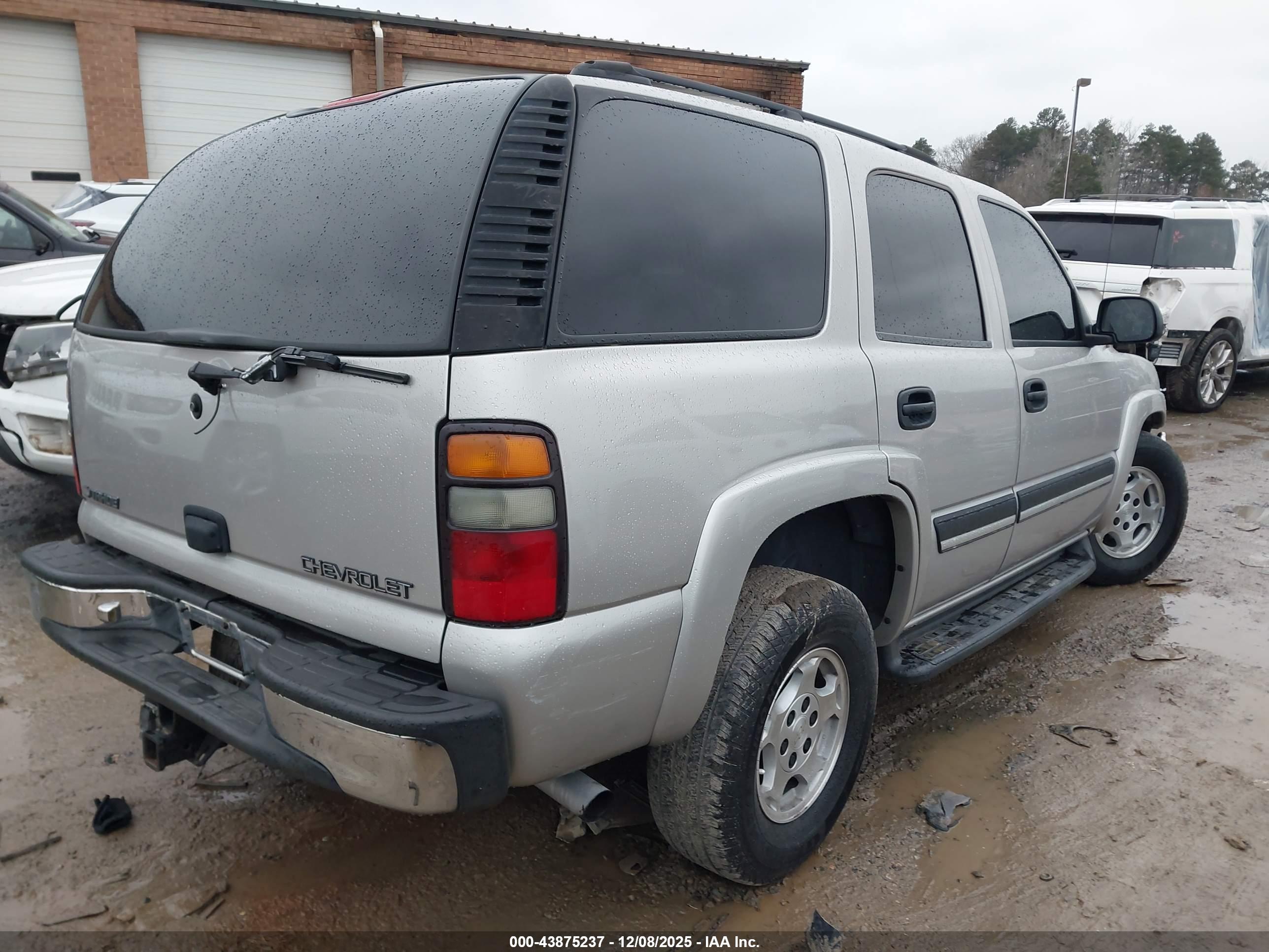 CHEVROLET TAHOE image 4