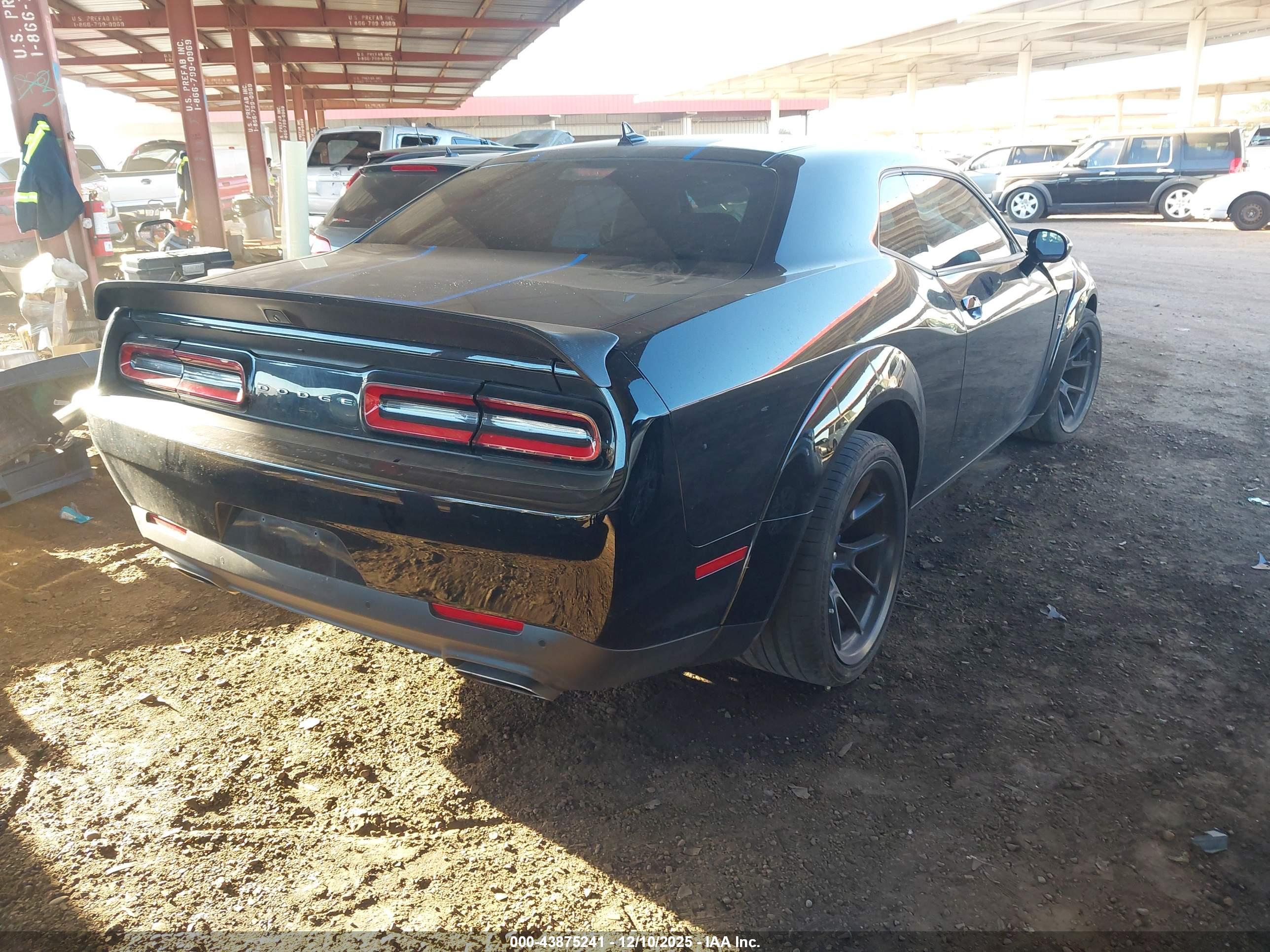 DODGE CHALLENGER image 4