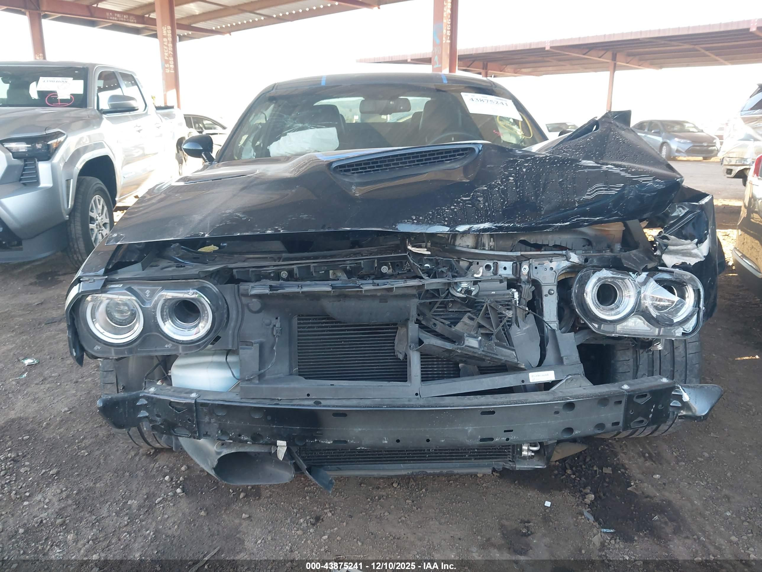 DODGE CHALLENGER image 6