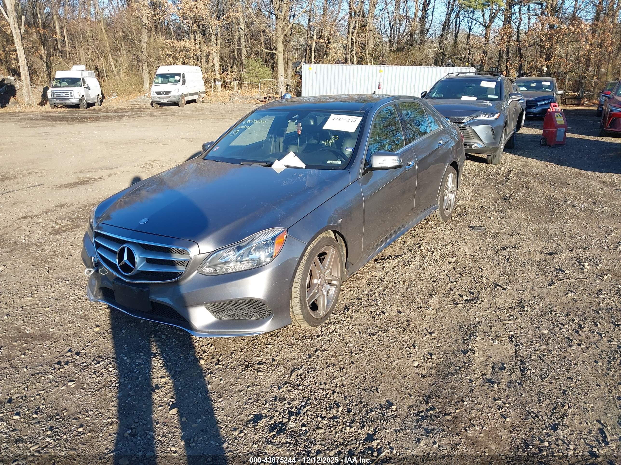 MERCEDES-BENZ E image 2