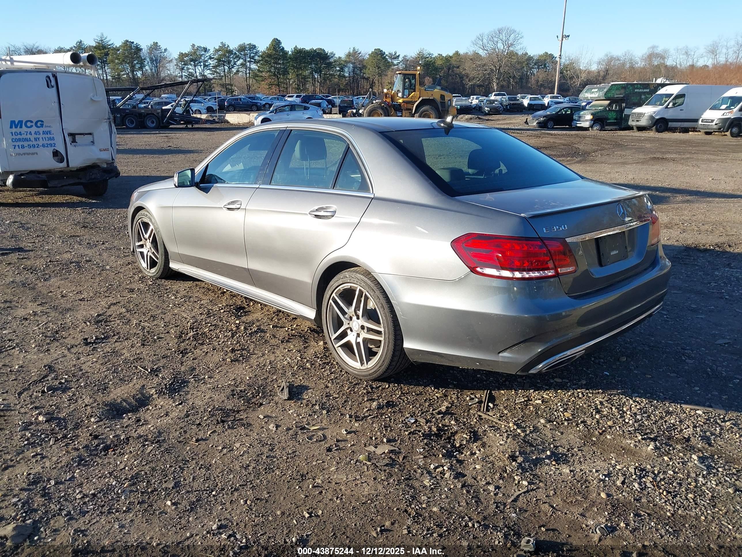 MERCEDES-BENZ E image 3