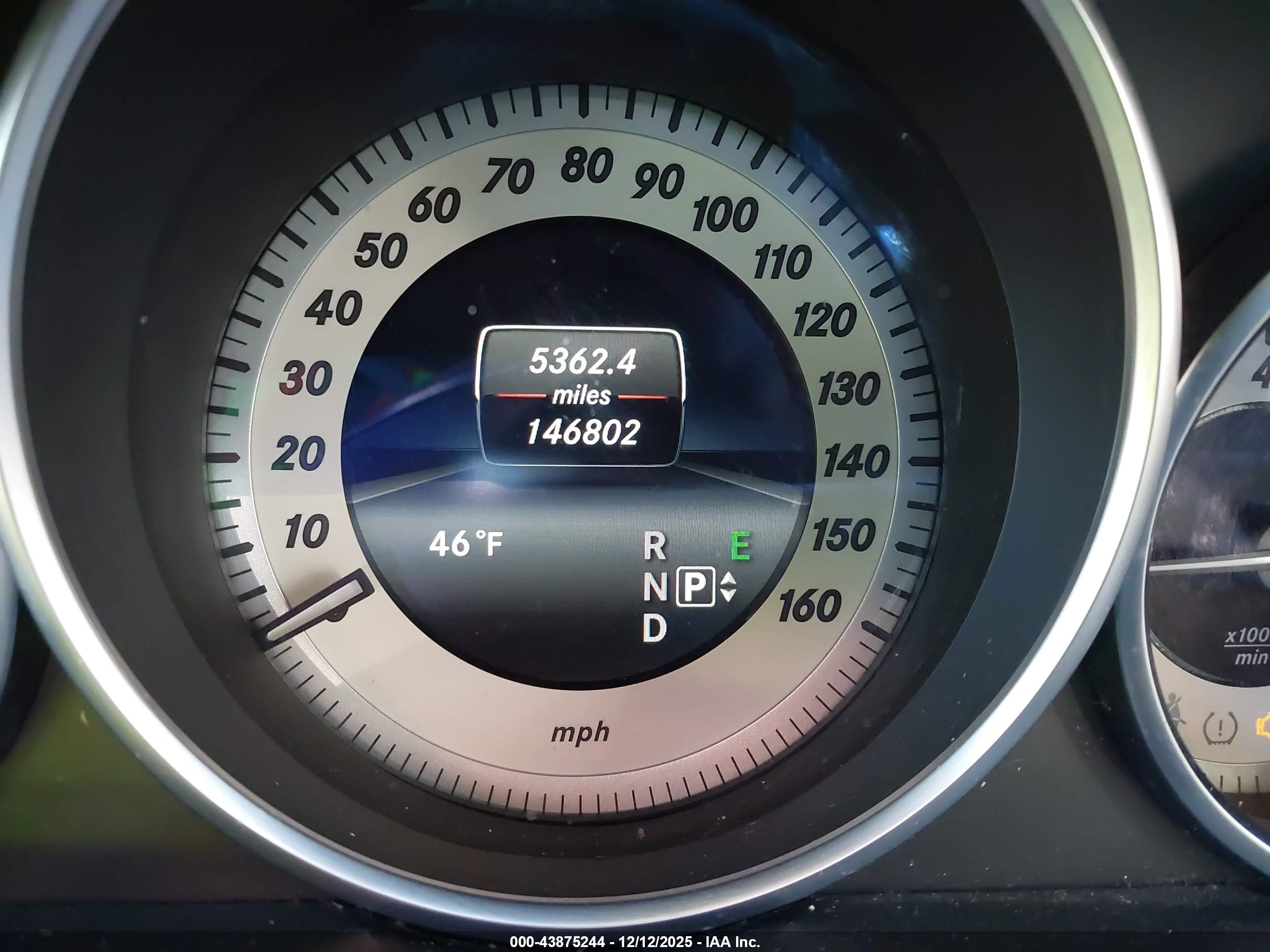 MERCEDES-BENZ E image 7