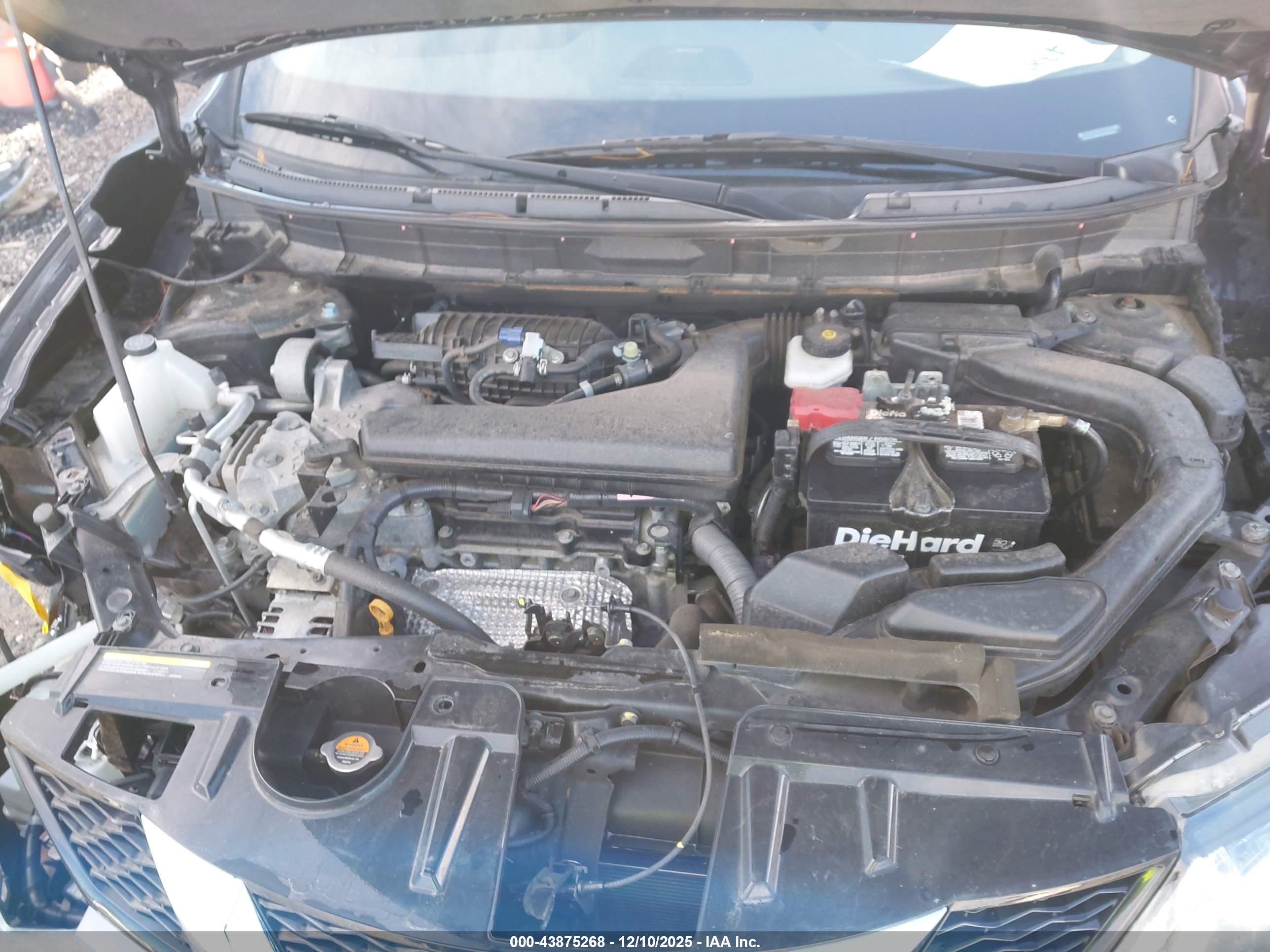 NISSAN ROGUE image 10