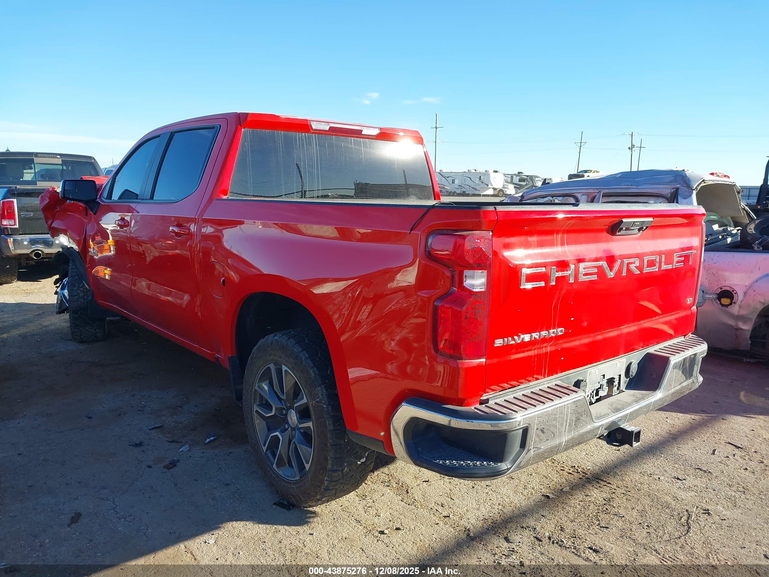 CHEVROLET SILVERADO image 3